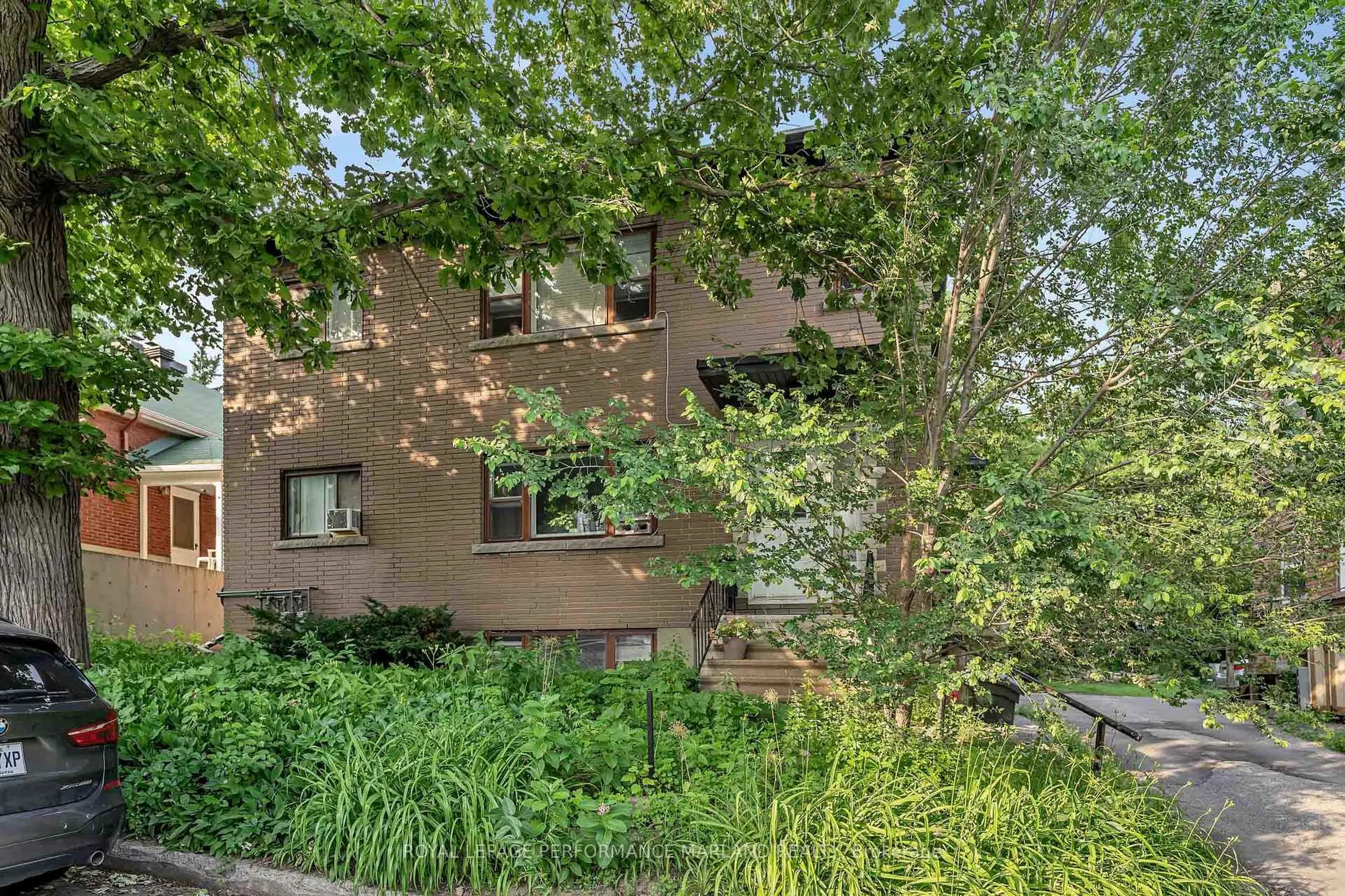 Patio, unknown for 23 & 25 Barton St, Ottawa Ontario K1S 4R6