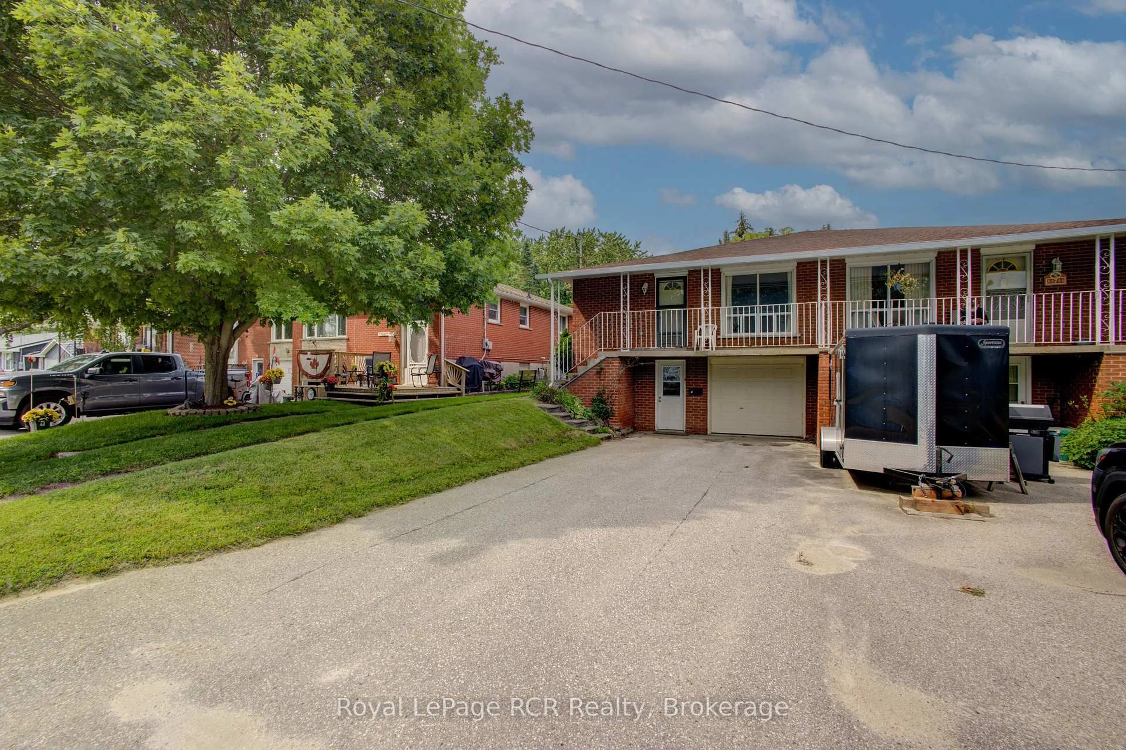 A pic from outside/outdoor area/front of a property/back of a property/a pic from drone, street for 9 Duke St, Wellington North Ontario N0G 1A0