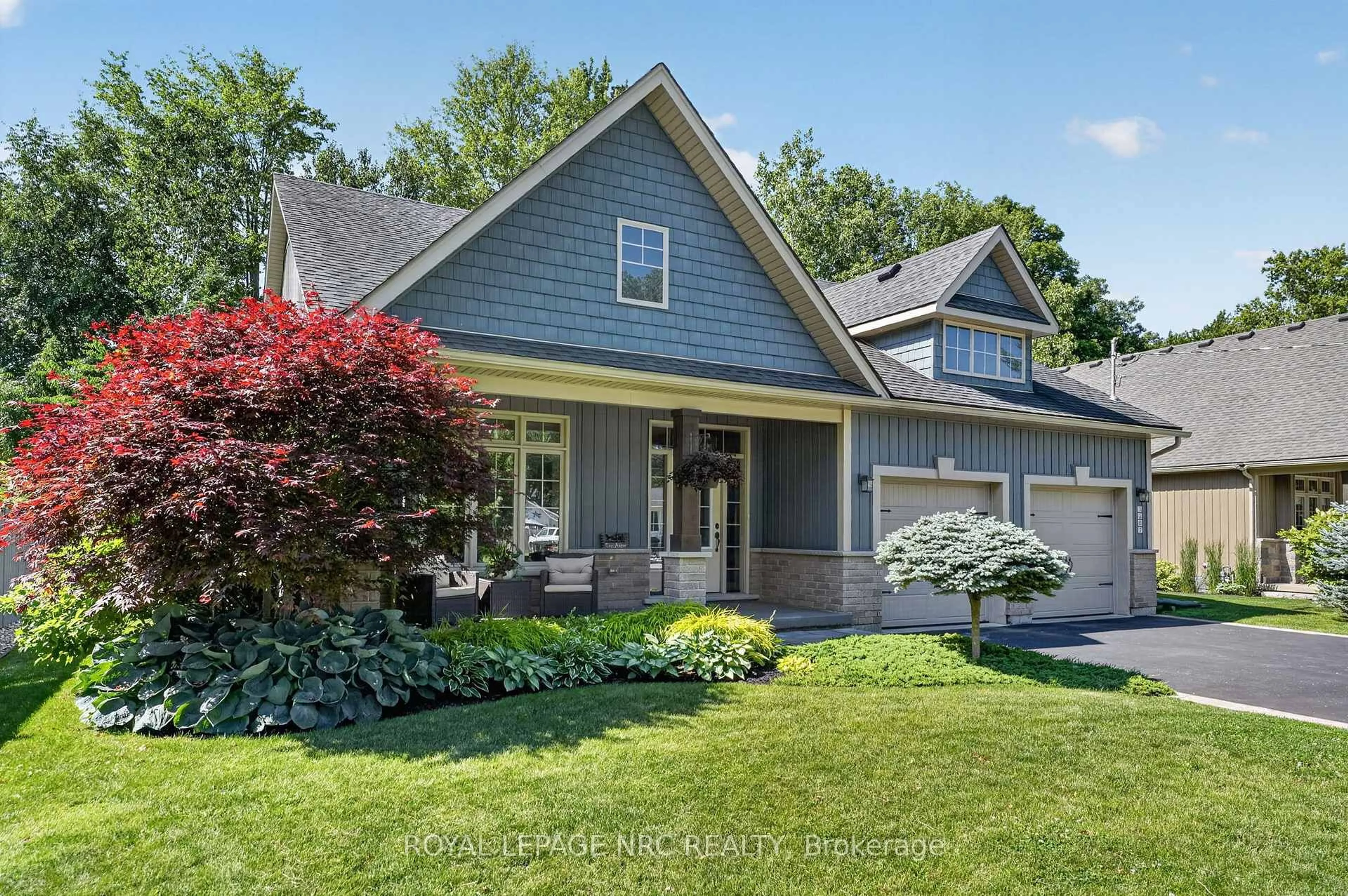 Home with vinyl exterior material, street for 3307 RISELAY Ave, Fort Erie Ontario L0S 1N0