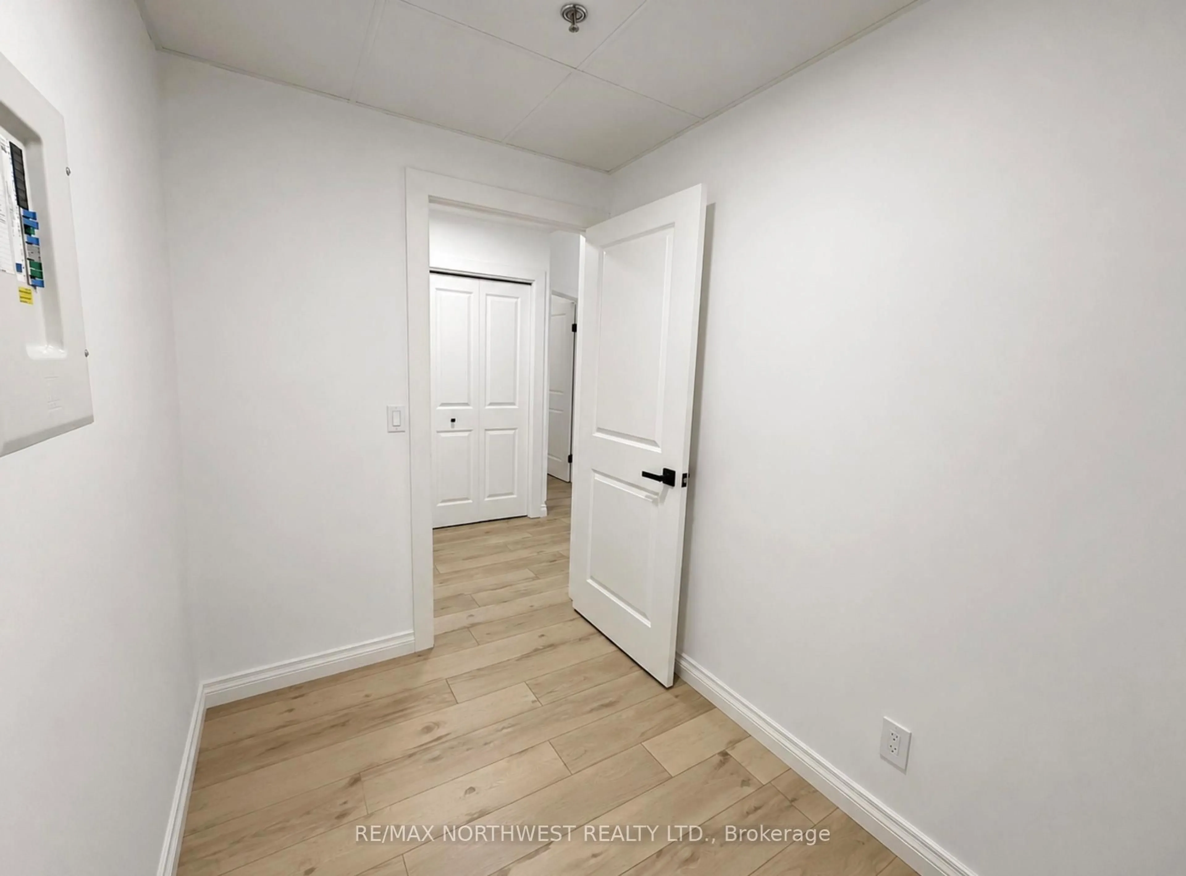 A pic of a room for 604 - 5 Bay Road, Kenora Ontario P9N 3P3