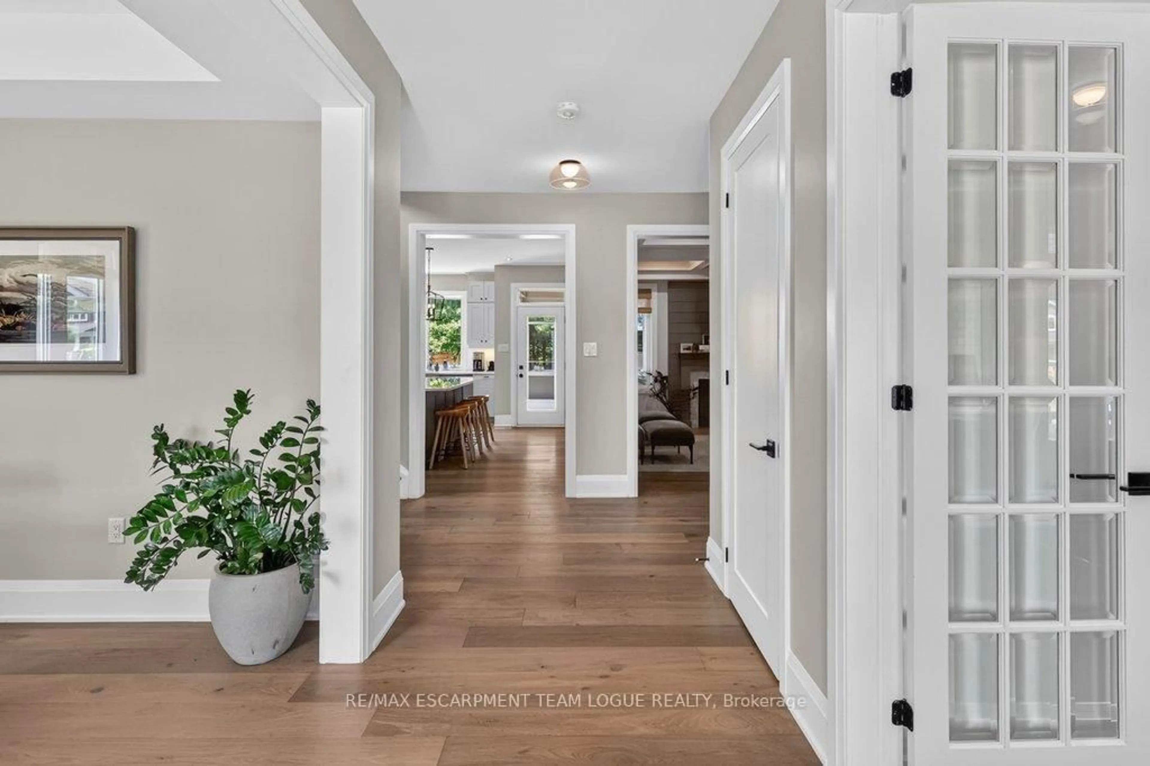 Indoor entryway for 75 Chambery St, Bracebridge Ontario P1L 0G2