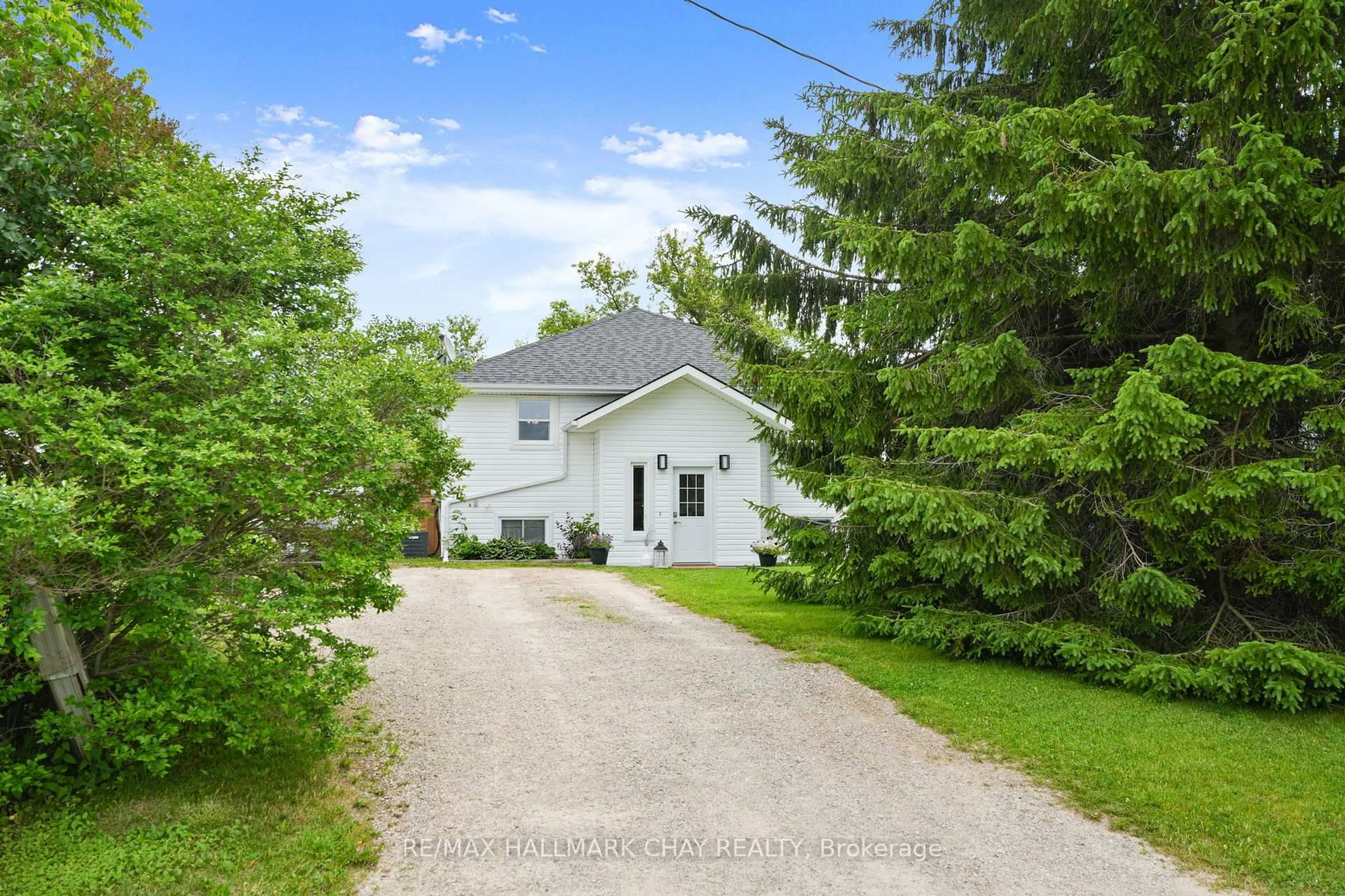 A pic from outside/outdoor area/front of a property/back of a property/a pic from drone, street for 19 Addeson St, Melancthon Ontario L9V 3E9