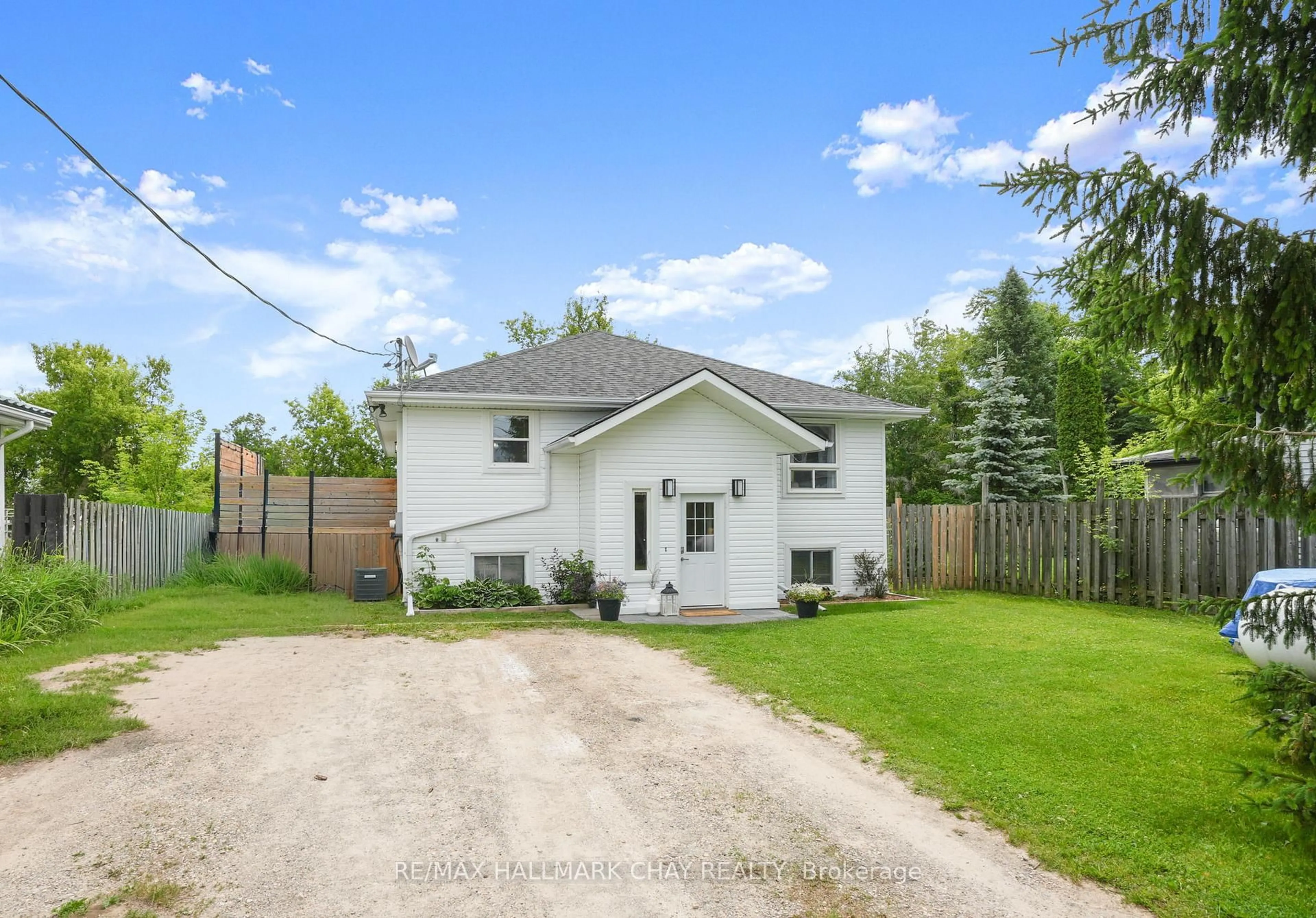 A pic from outside/outdoor area/front of a property/back of a property/a pic from drone, street for 19 Addeson St, Melancthon Ontario L9V 3E9