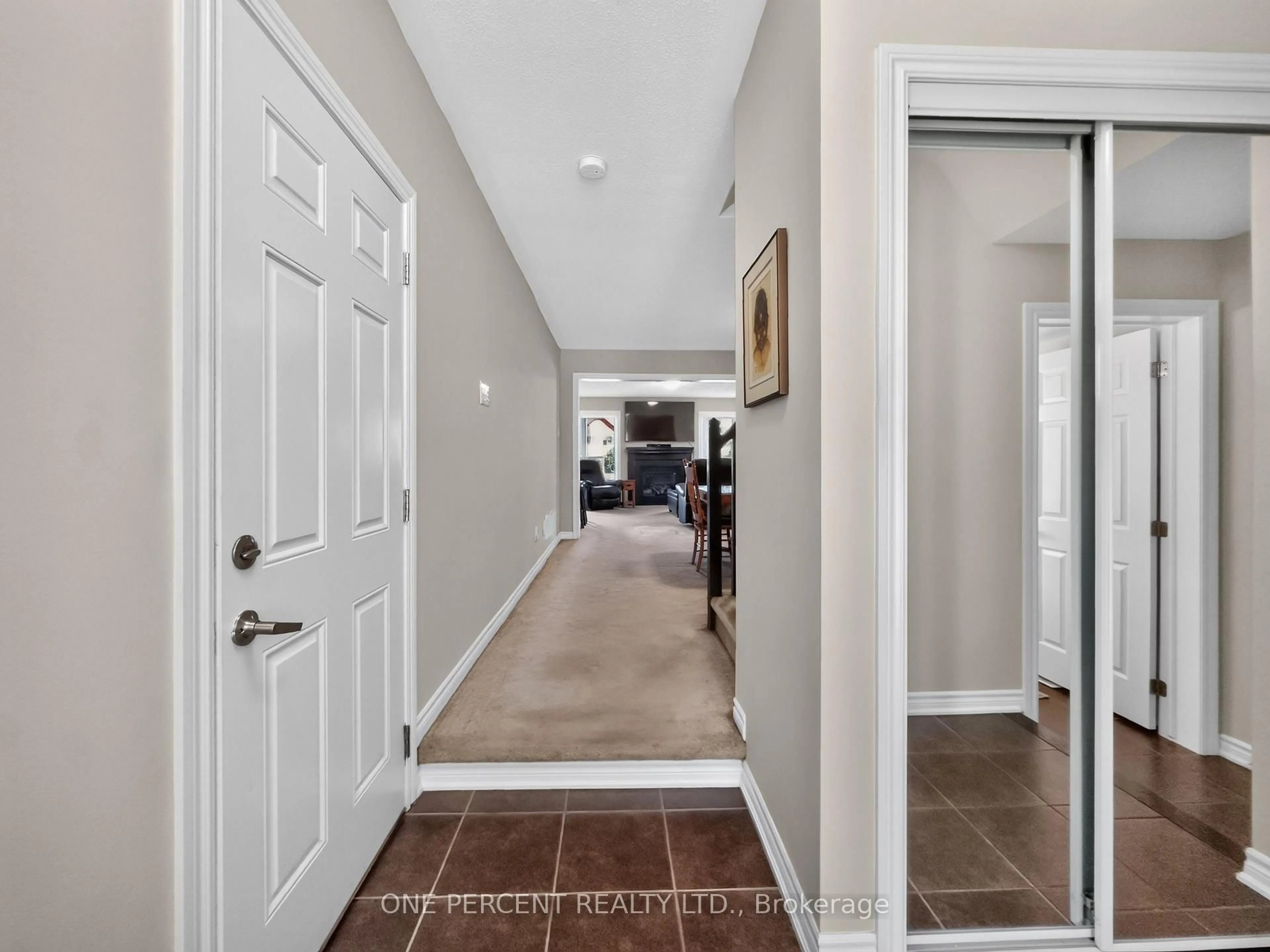 Indoor entryway for 357 Sweet Grass Circ, Ottawa Ontario K2J 5W9