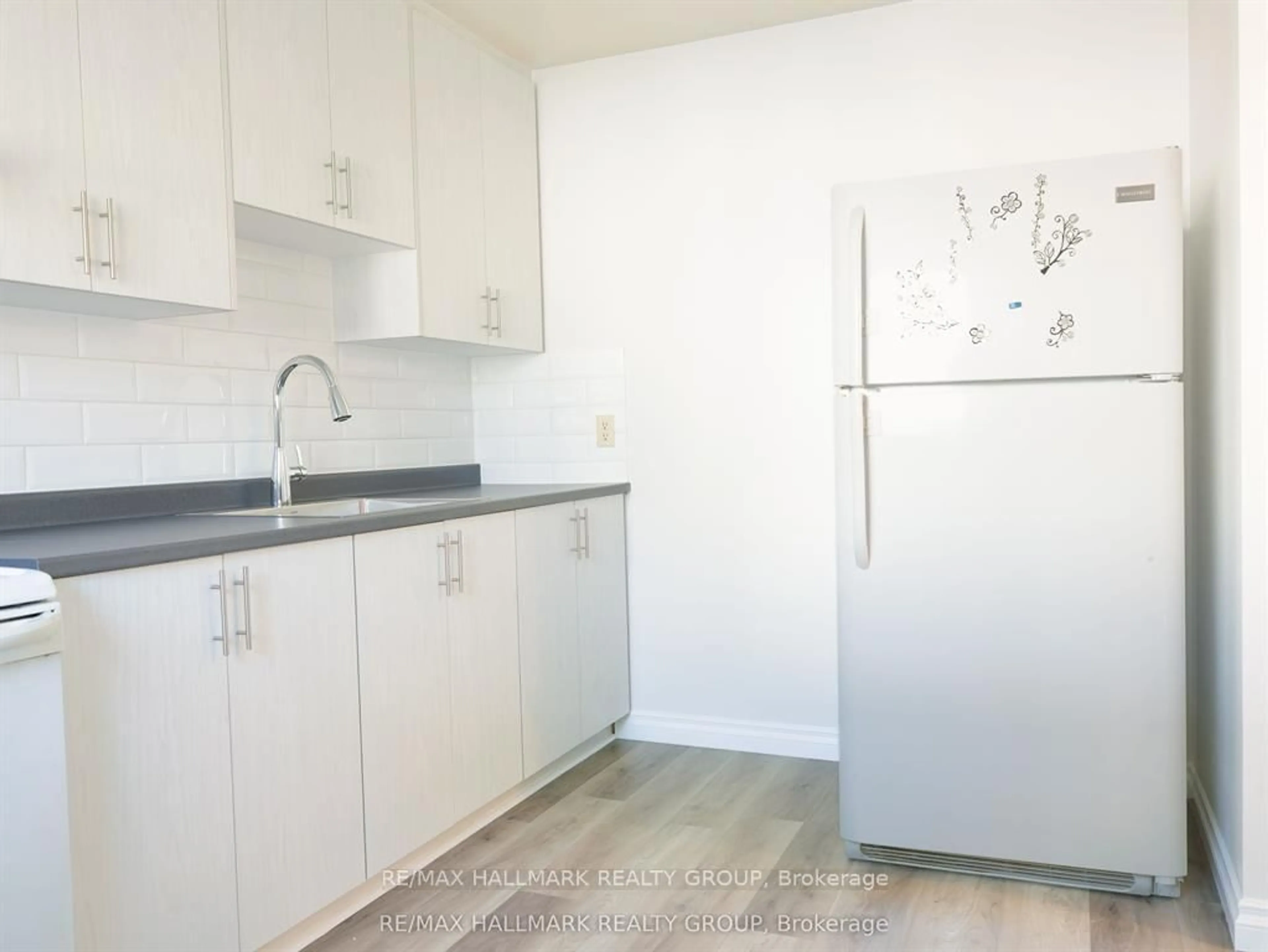 Standard kitchen, unknown for 2624 Pimlico Cres #122, Ottawa Ontario K1T 2A8
