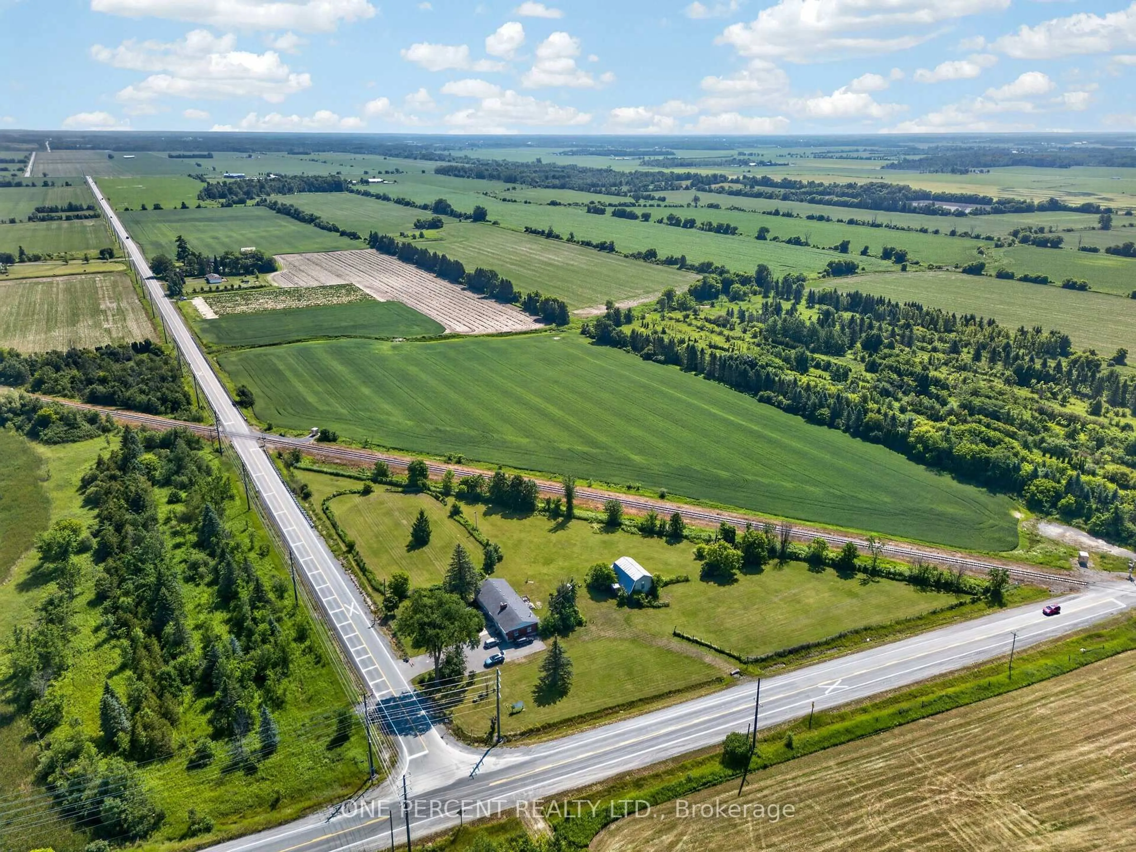 A pic from outside/outdoor area/front of a property/back of a property/a pic from drone, street for 5395 Barnsdale Rd, Richmond Ontario K0A 2Z0