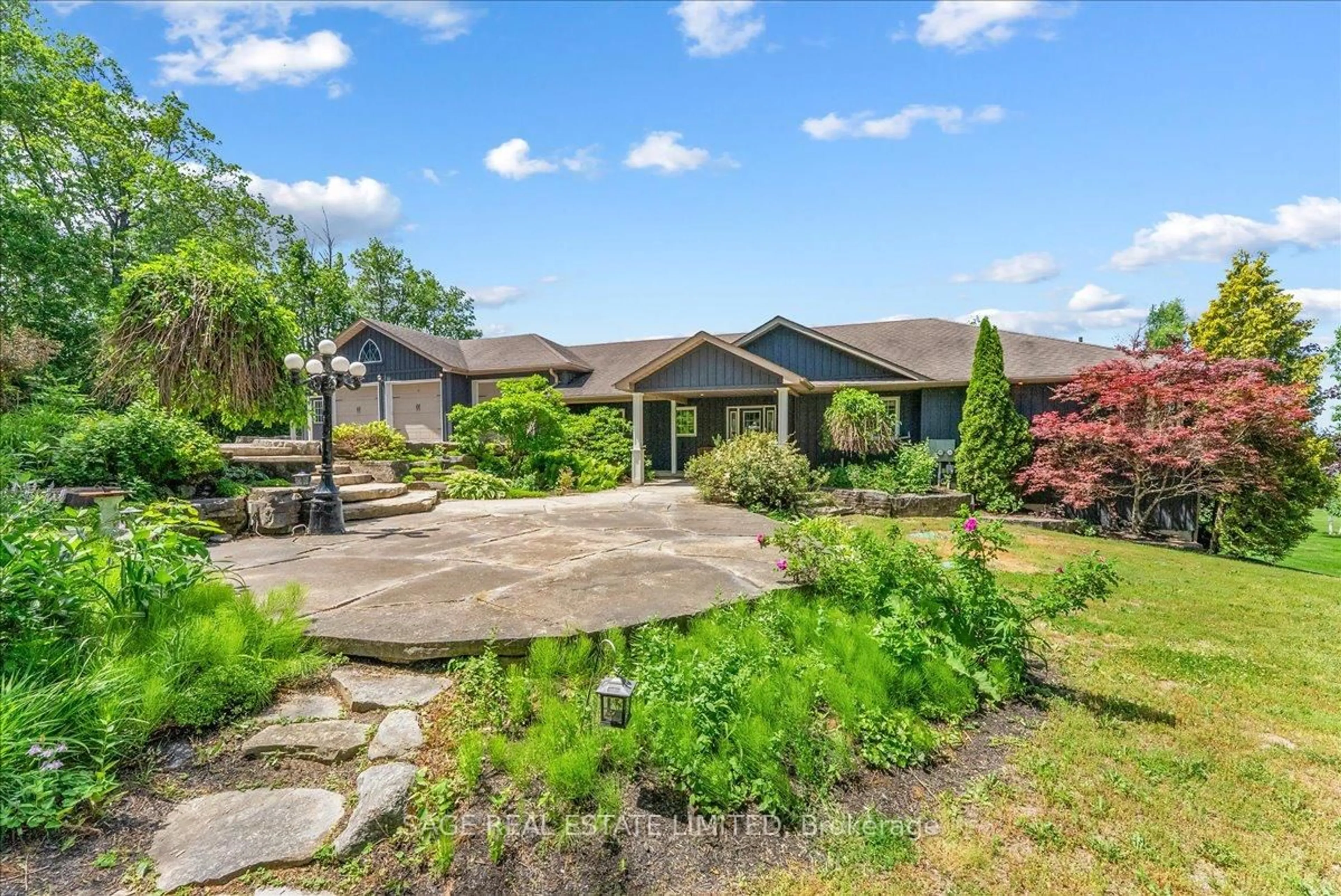 A pic from outside/outdoor area/front of a property/back of a property/a pic from drone, unknown for 1634 Morris Ave, Selwyn Ontario K0L 1T0