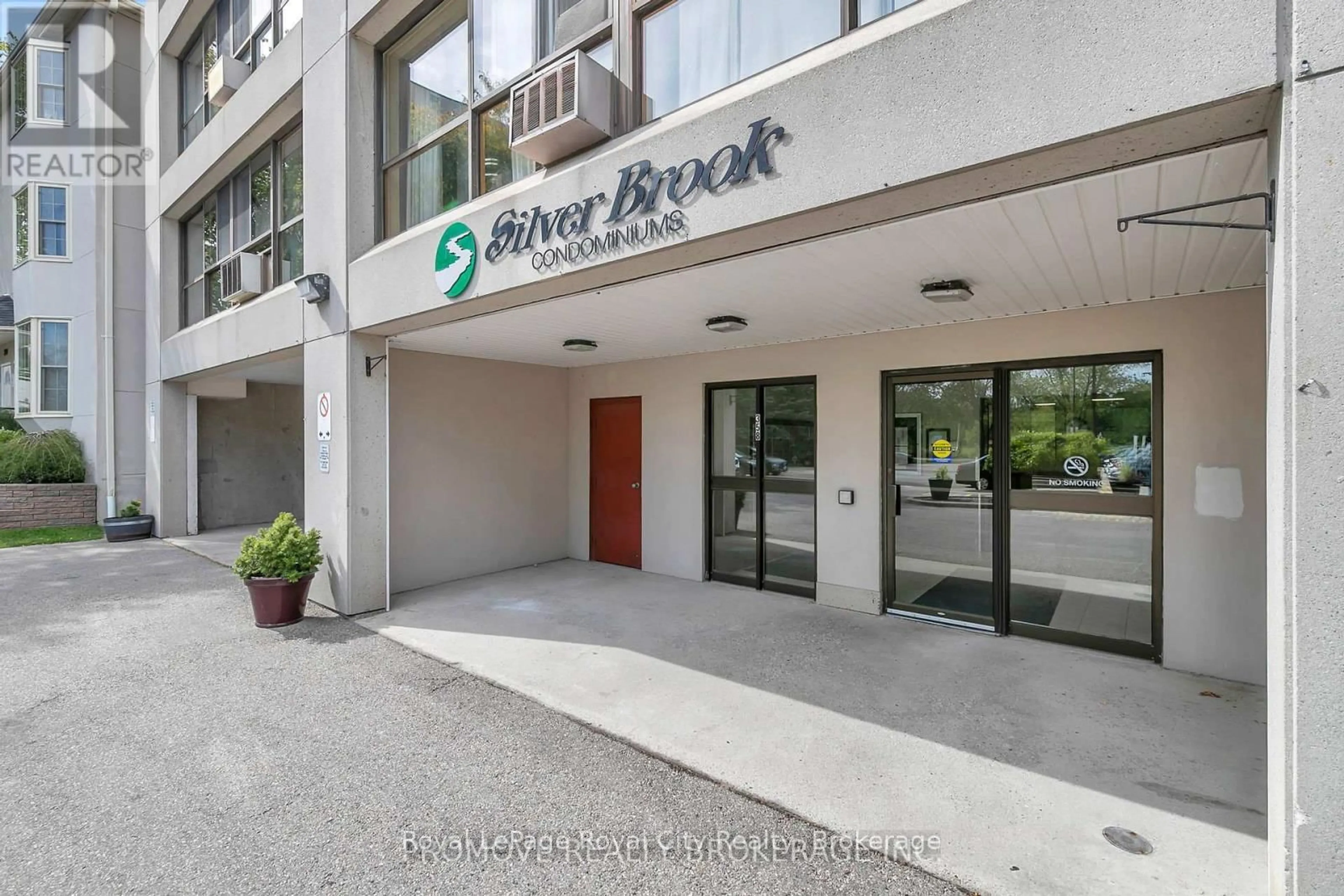 Indoor foyer for 358 Waterloo Ave #906, Guelph Ontario N1H 7Y3