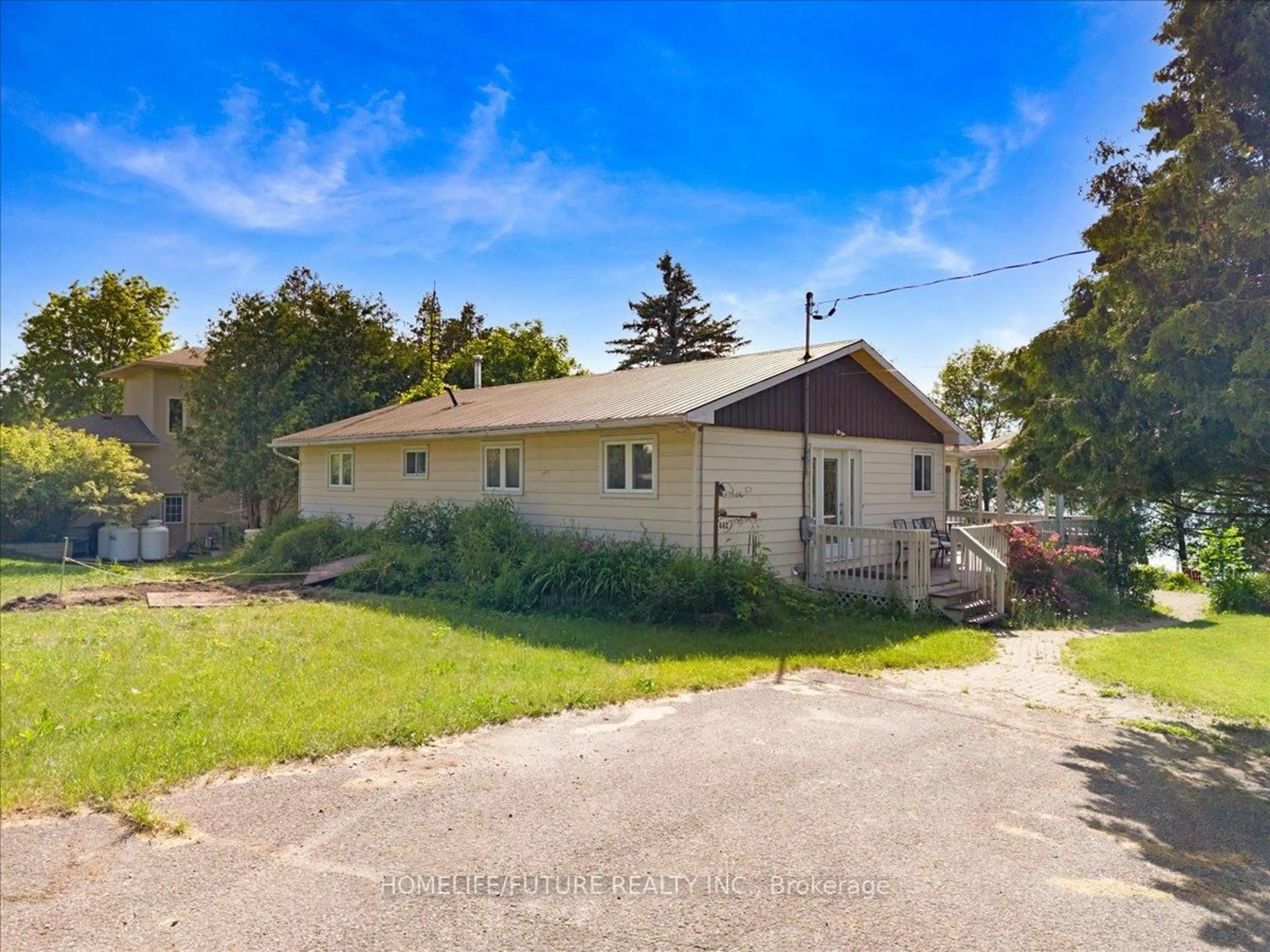 A pic from outside/outdoor area/front of a property/back of a property/a pic from drone, street for 442 Hall Shore Dr, Mcdonalds Corners Ontario K0G 1M0