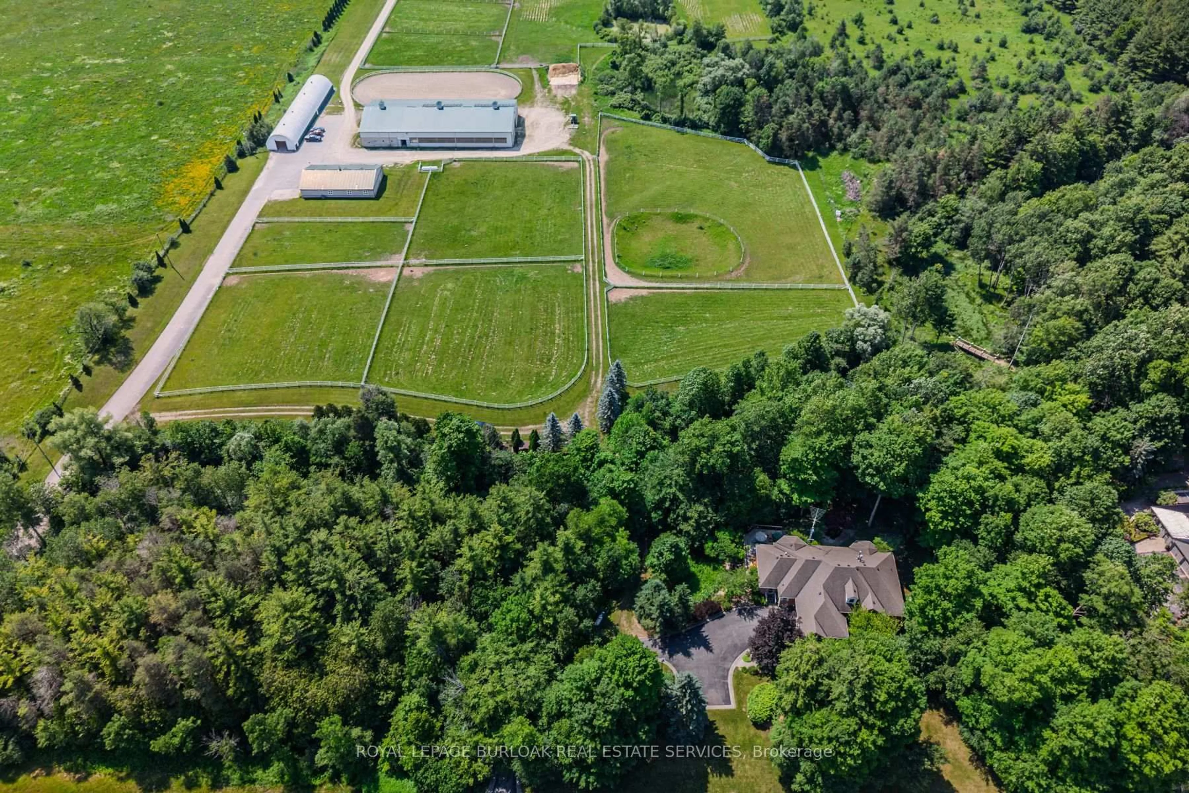 A pic from outside/outdoor area/front of a property/back of a property/a pic from drone, unknown for 6711 Wellington Road 34, Puslinch Ontario N0B 2J0