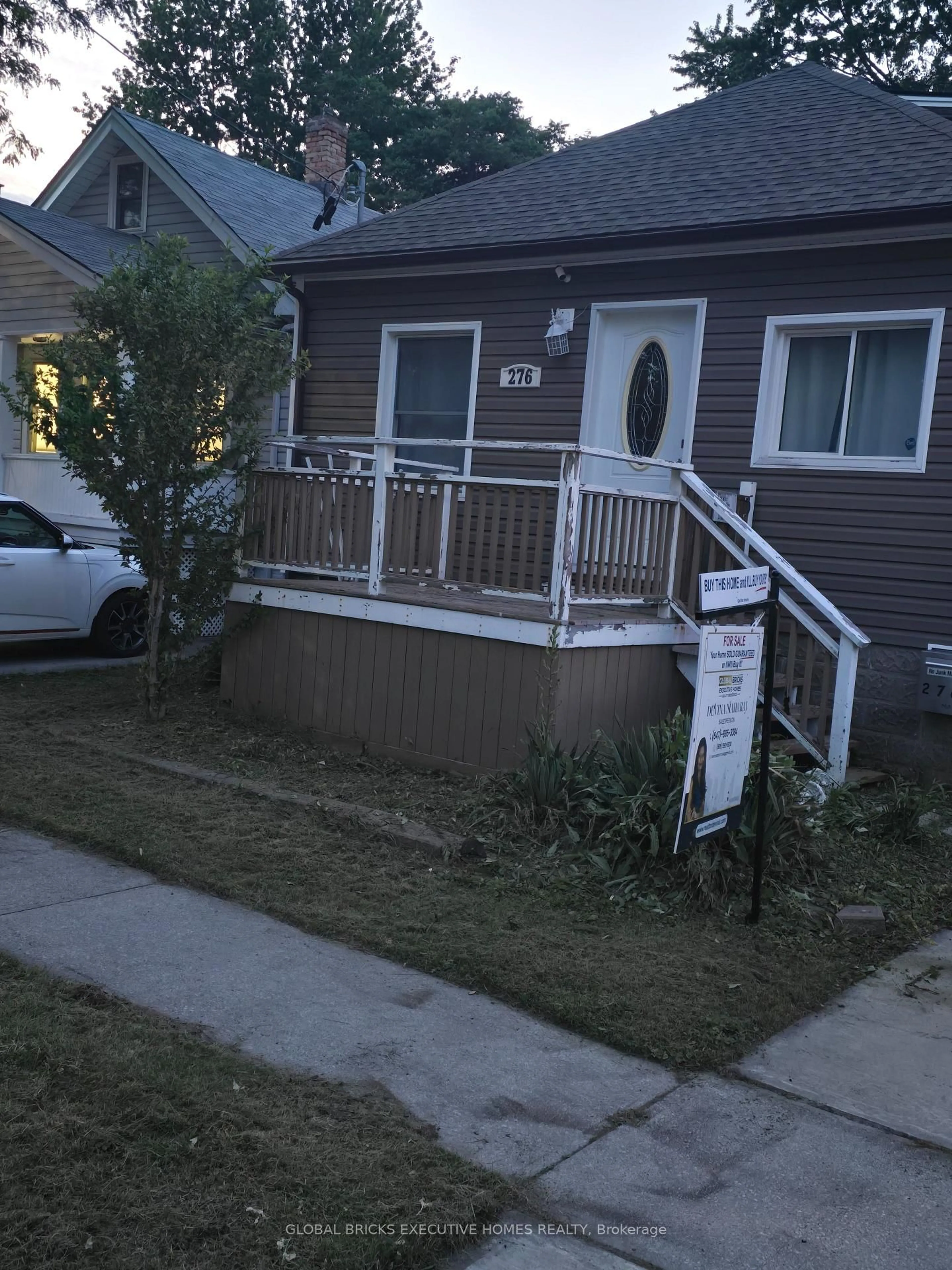 Home with vinyl exterior material, street for 276 Cameron St, Sarnia Ontario N7T 4B3