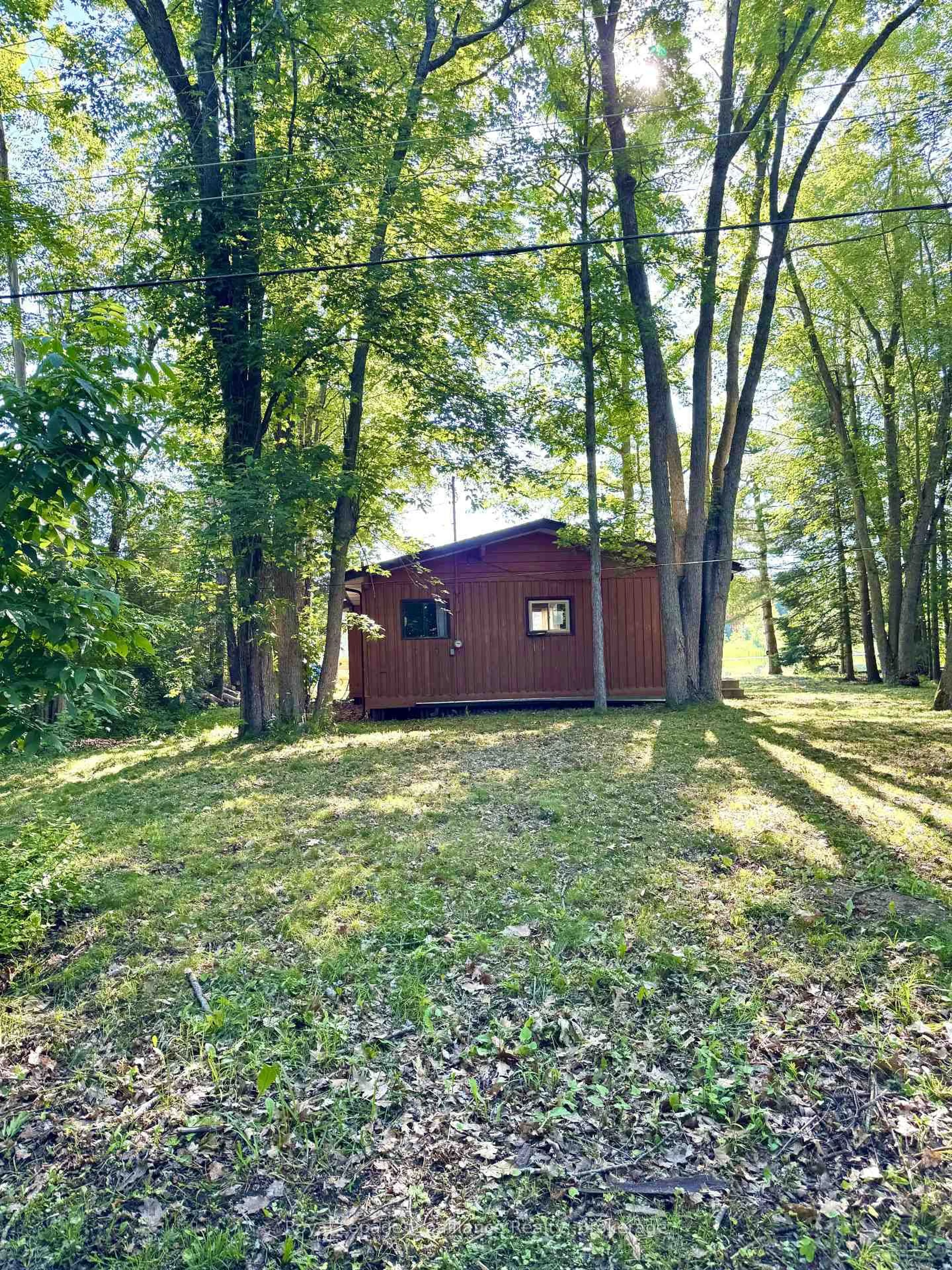 Shed for 132 McKinnon Lane, Limoges Ontario K0K 2M0
