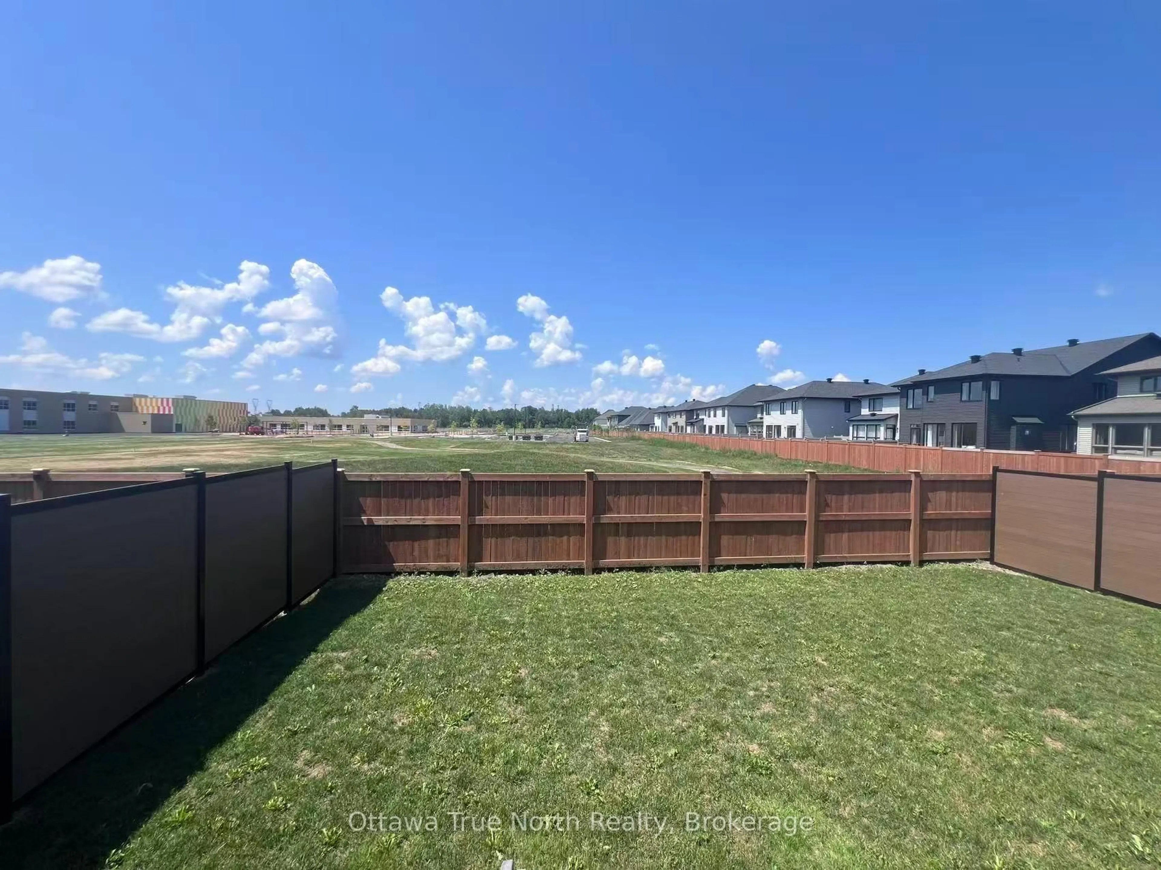 A pic from outside/outdoor area/front of a property/back of a property/a pic from drone, mountain view for 152 Finsbury Ave, Stittsville Ontario K2S 2P5