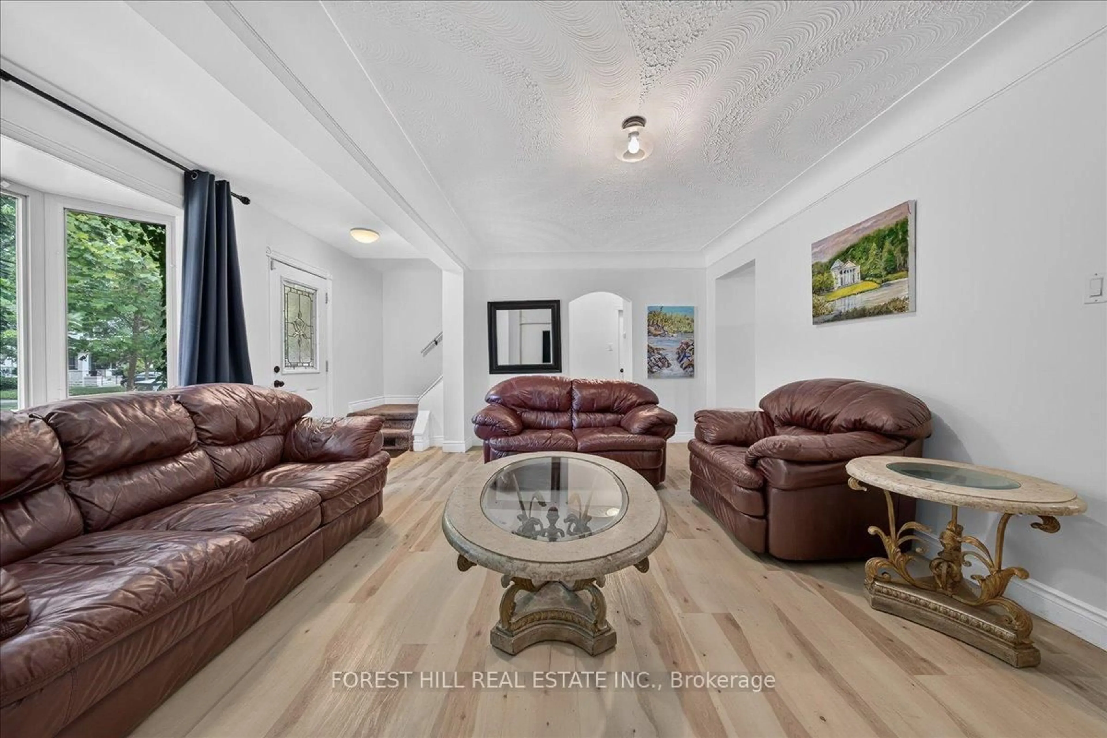 Living room with furniture, unknown for 840 Maitland St, London East Ontario N5Y 2W8