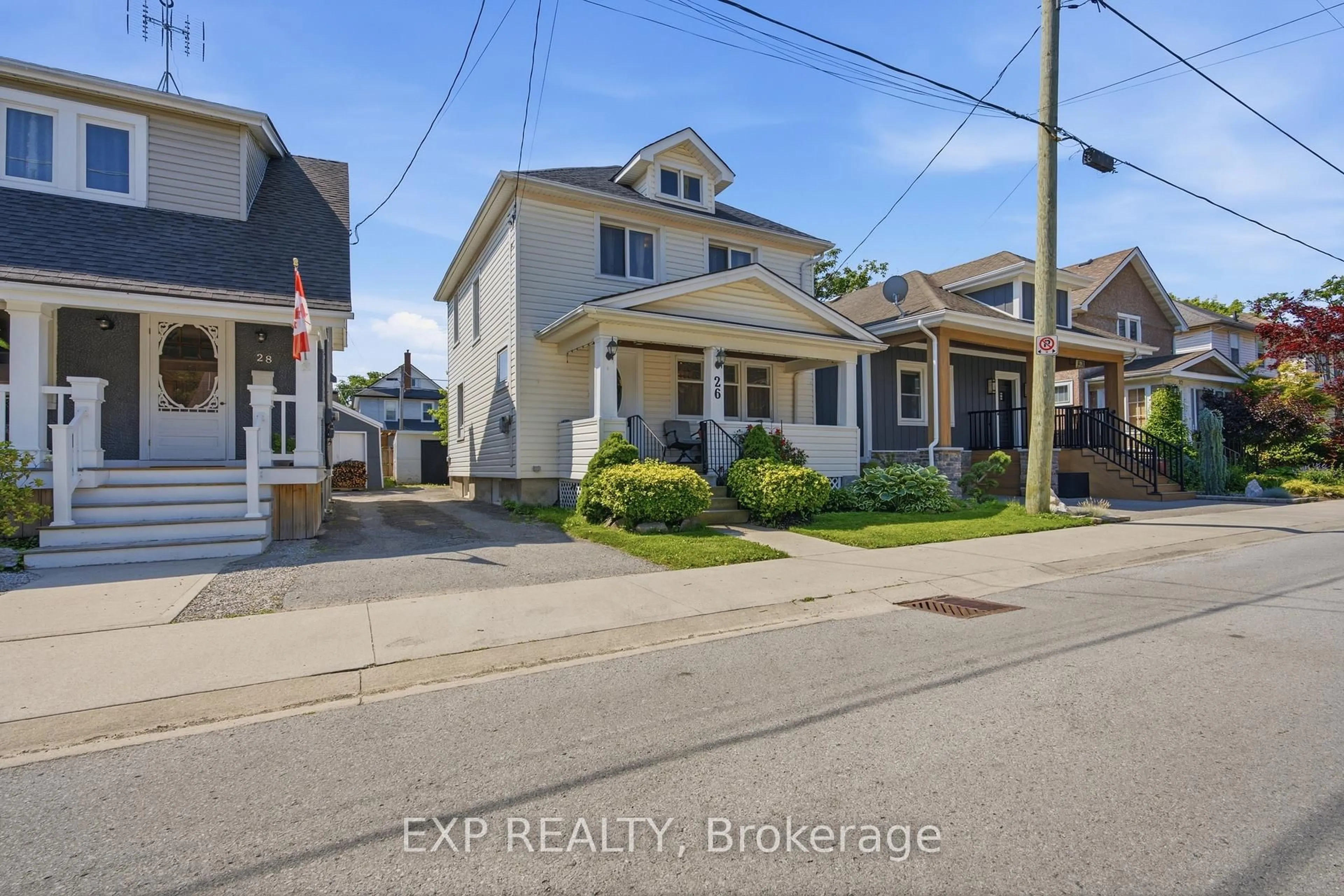 A pic from outside/outdoor area/front of a property/back of a property/a pic from drone, street for 26 Lowell Ave, St. Catharines Ontario L2R 2E1
