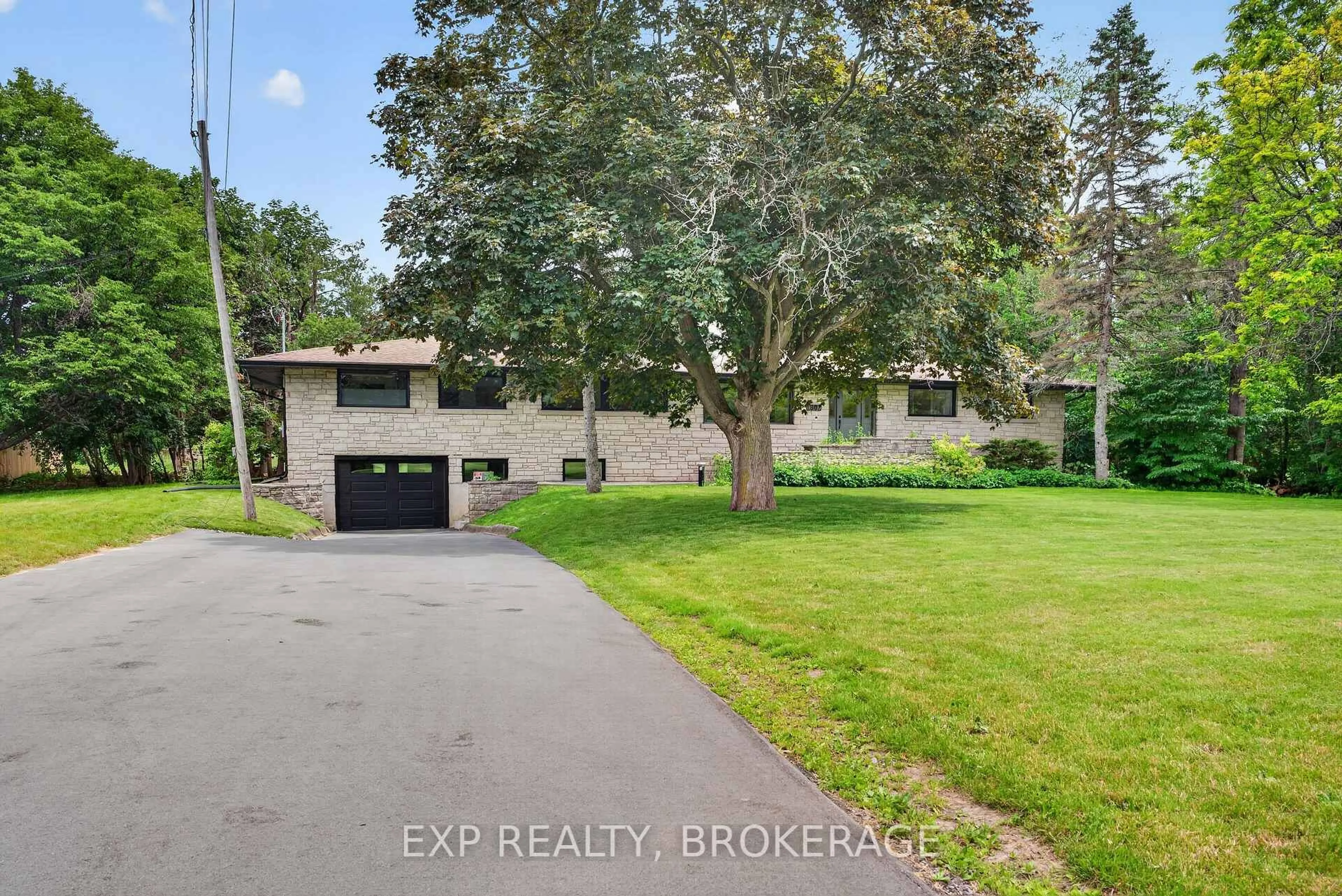 A pic from outside/outdoor area/front of a property/back of a property/a pic from drone, street for 1802 SYDENHAM Rd, Kingston Ontario K7L 4V4