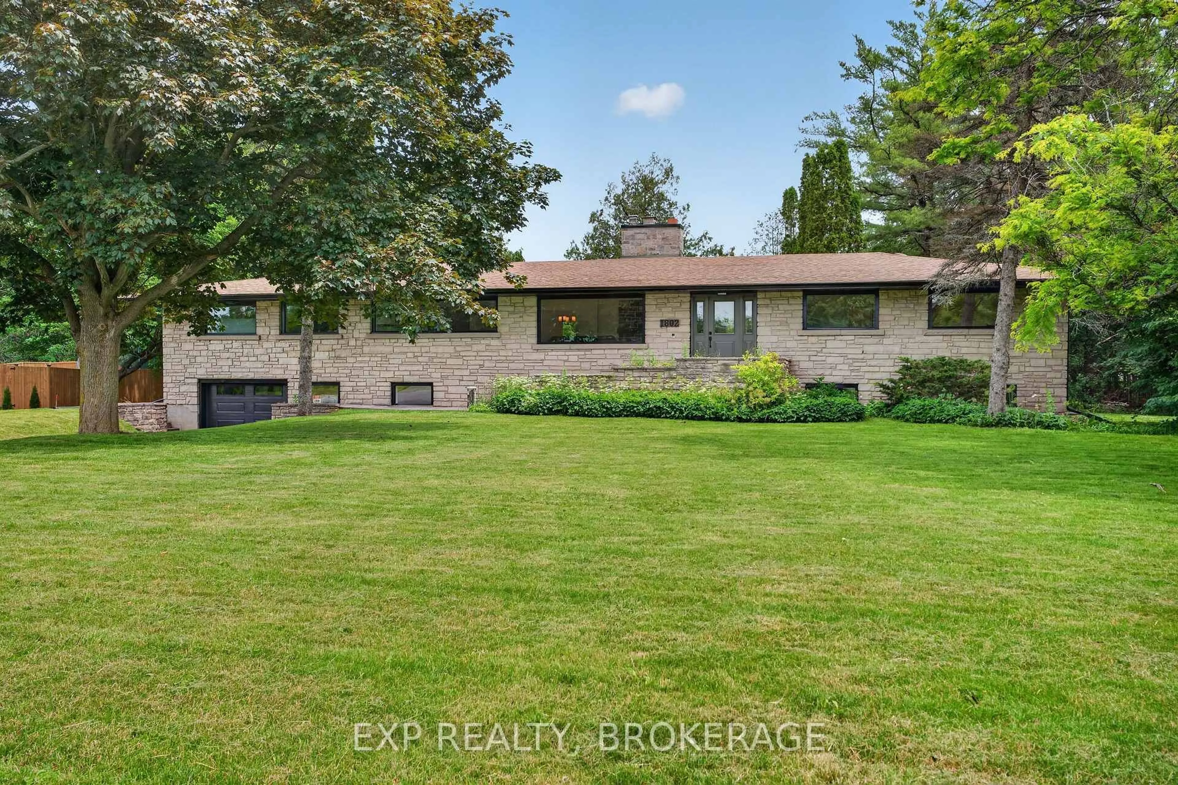 A pic from outside/outdoor area/front of a property/back of a property/a pic from drone, unknown for 1802 SYDENHAM Rd, Kingston Ontario K7L 4V4