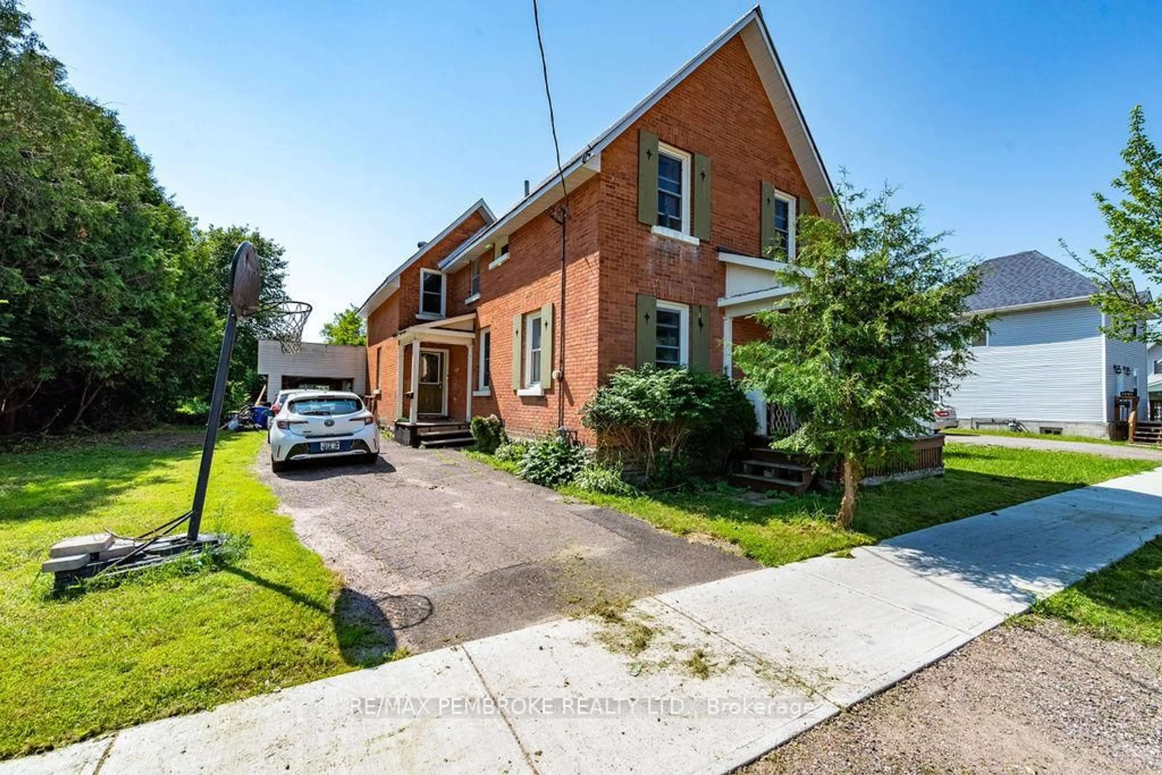 Home with brick exterior material, street for 459 Somerset St, Pembroke Ontario K8A 4C5