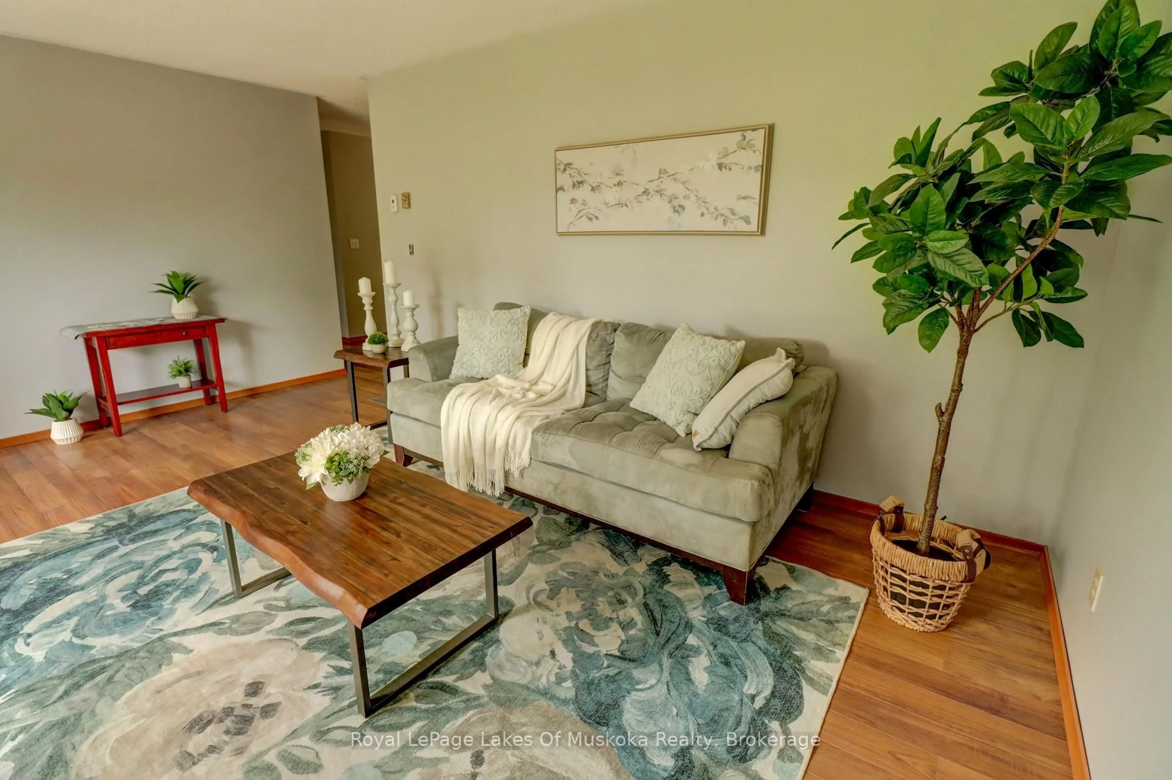 Living room with furniture, unknown for 2 Quirt Cres, Sundridge Ontario P0A 1Z0