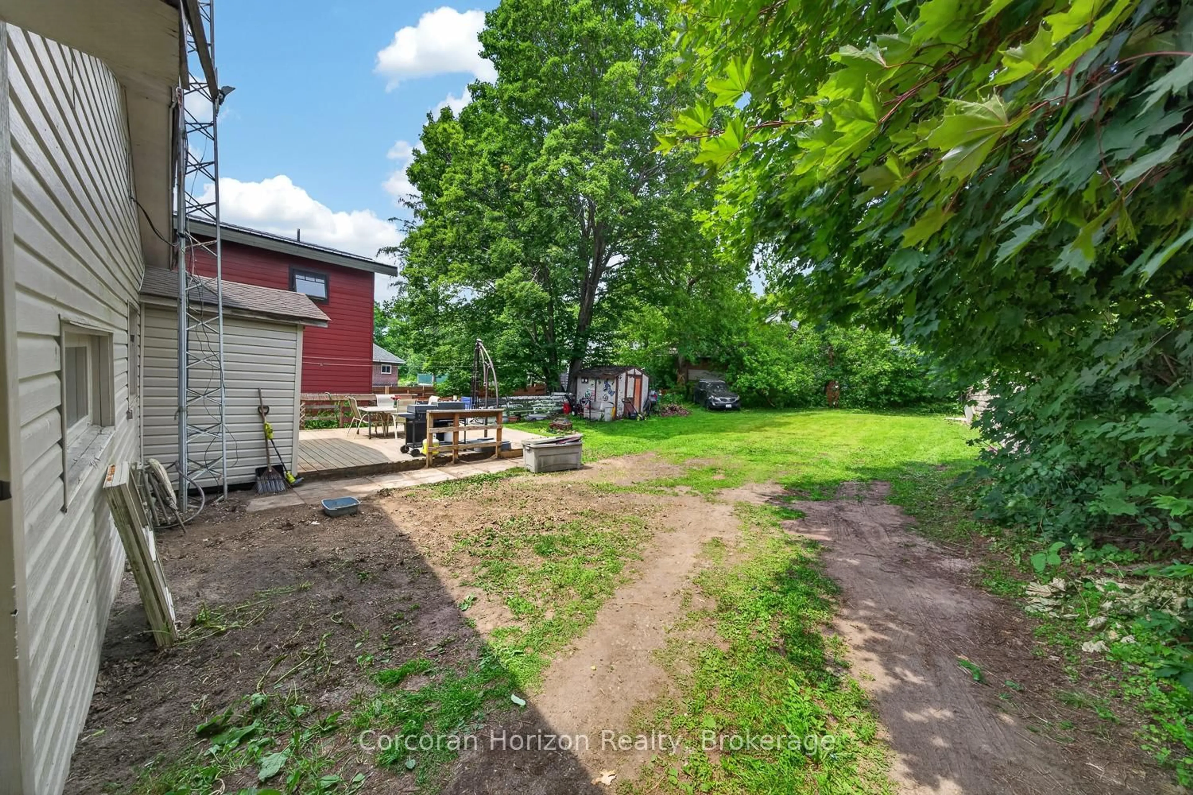 A pic from outside/outdoor area/front of a property/back of a property/a pic from drone, unknown for 20 Parry Sound Rd, Parry Sound Ontario P2A 2M4