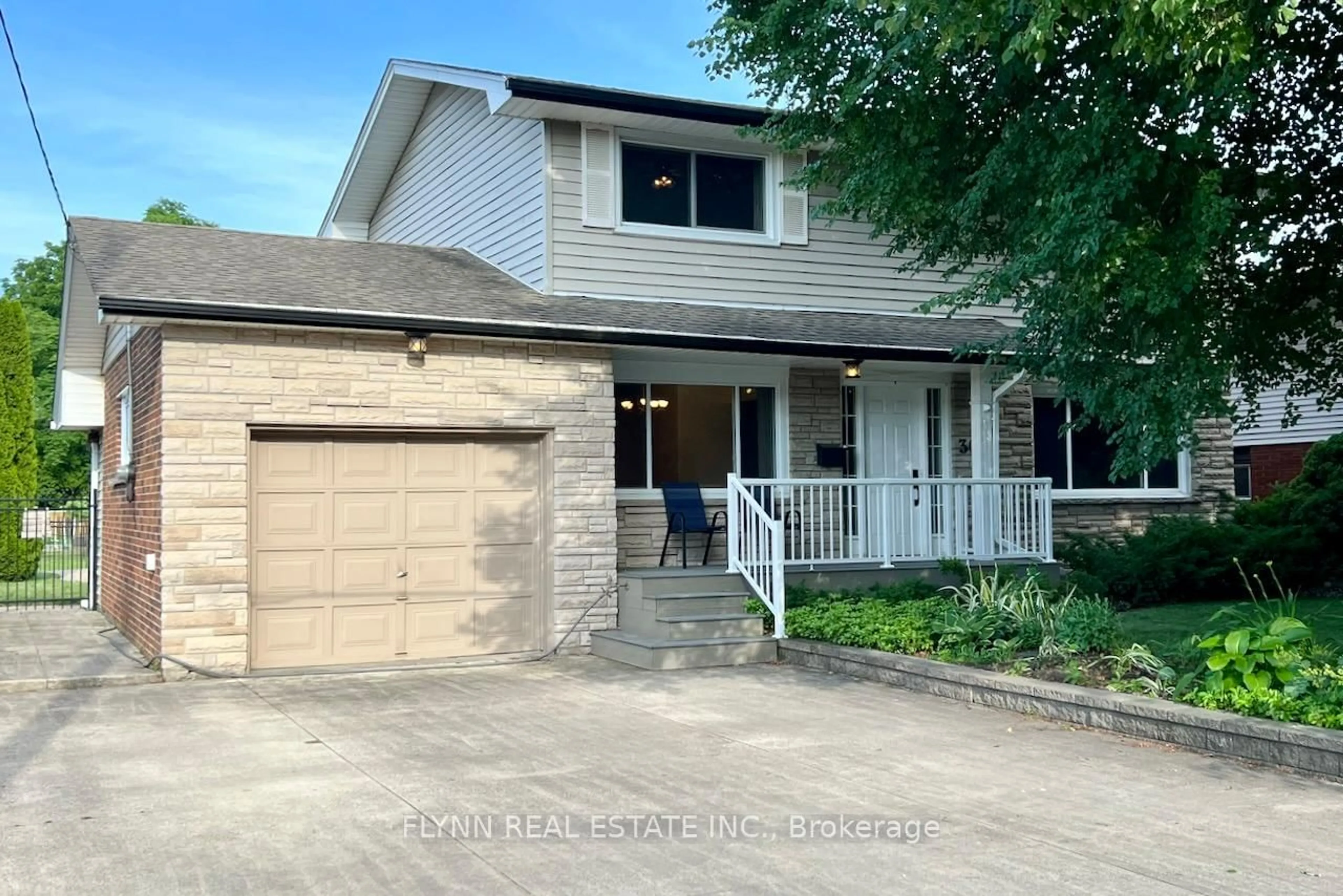 Home with brick exterior material, street for 3020 Saint George Ave, Niagara Falls Ontario L2J 2P2