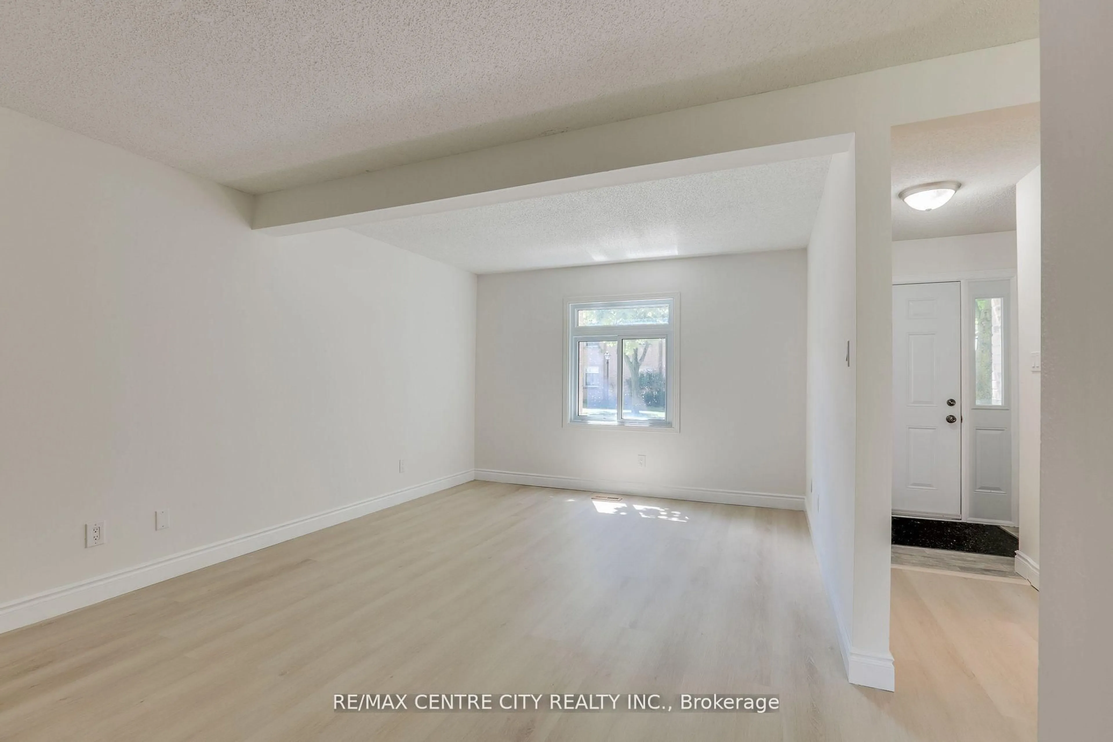 A pic of a room for 1294 Byron Baseline Rd #37, London South Ontario N6K 4G8
