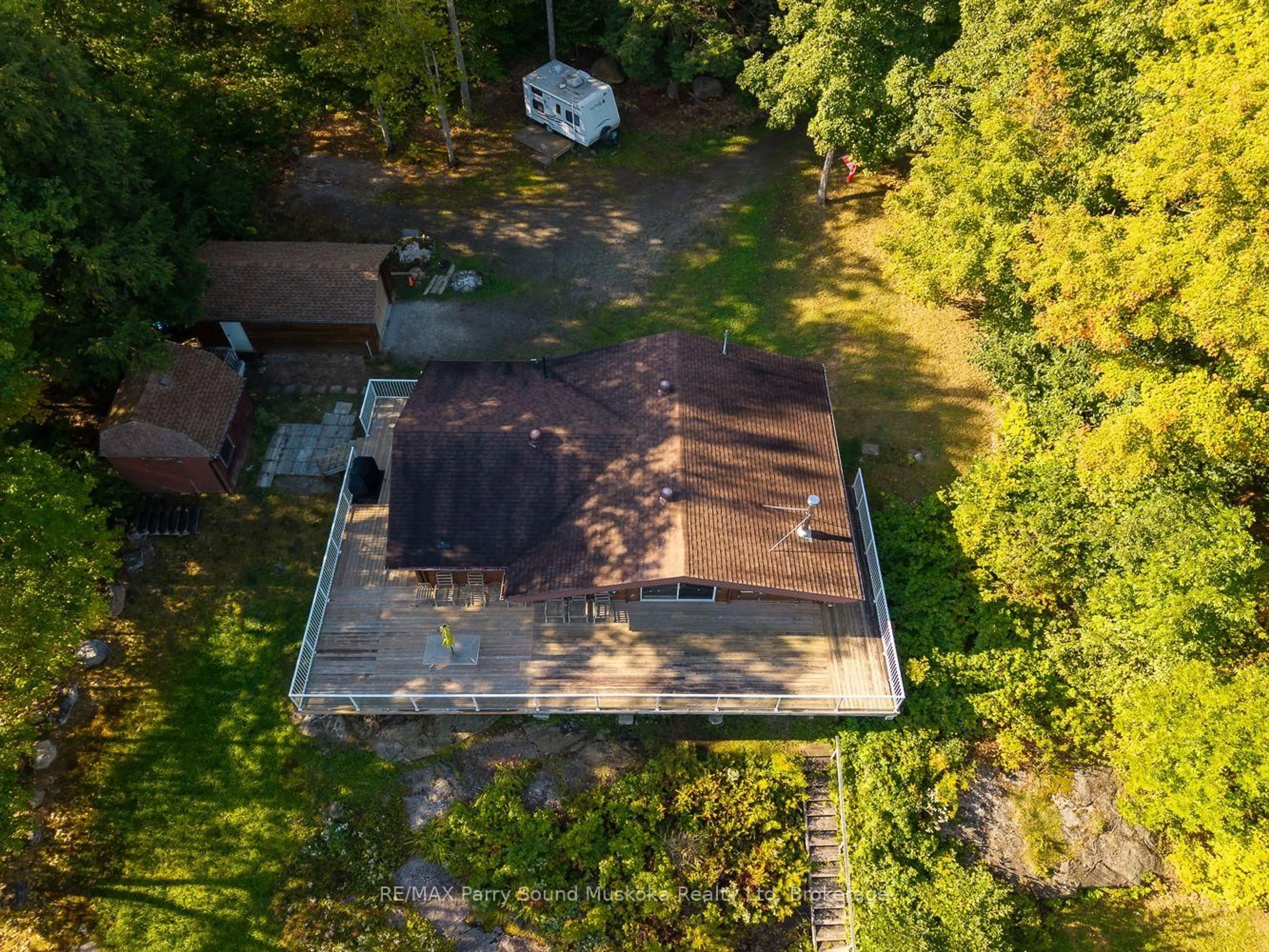 A pic from outside/outdoor area/front of a property/back of a property/a pic from drone, building for 30 Old Sids Rd, Seguin Ontario P2A 2W8