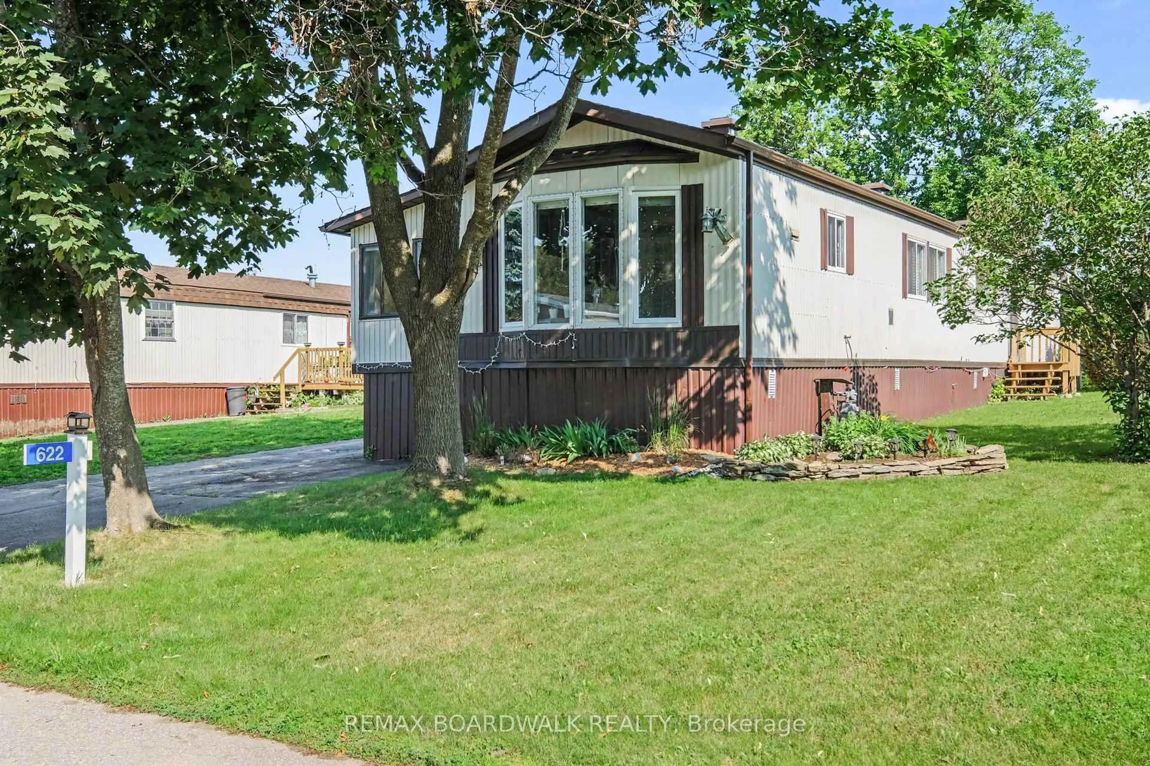 Home with vinyl exterior material, street for 622 Bluebird Hill, Carleton Place Ontario K7C 4R3