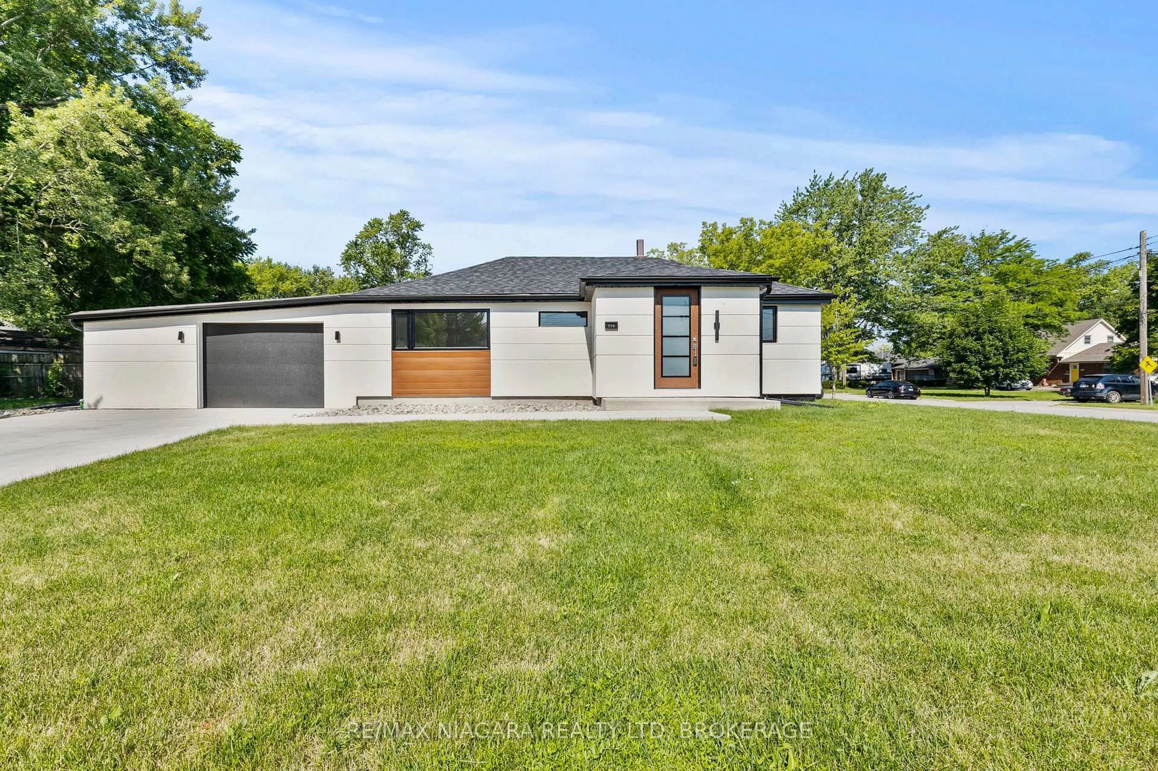 Unknown for 150 Douglas St, Fort Erie Ontario L2A 3W9