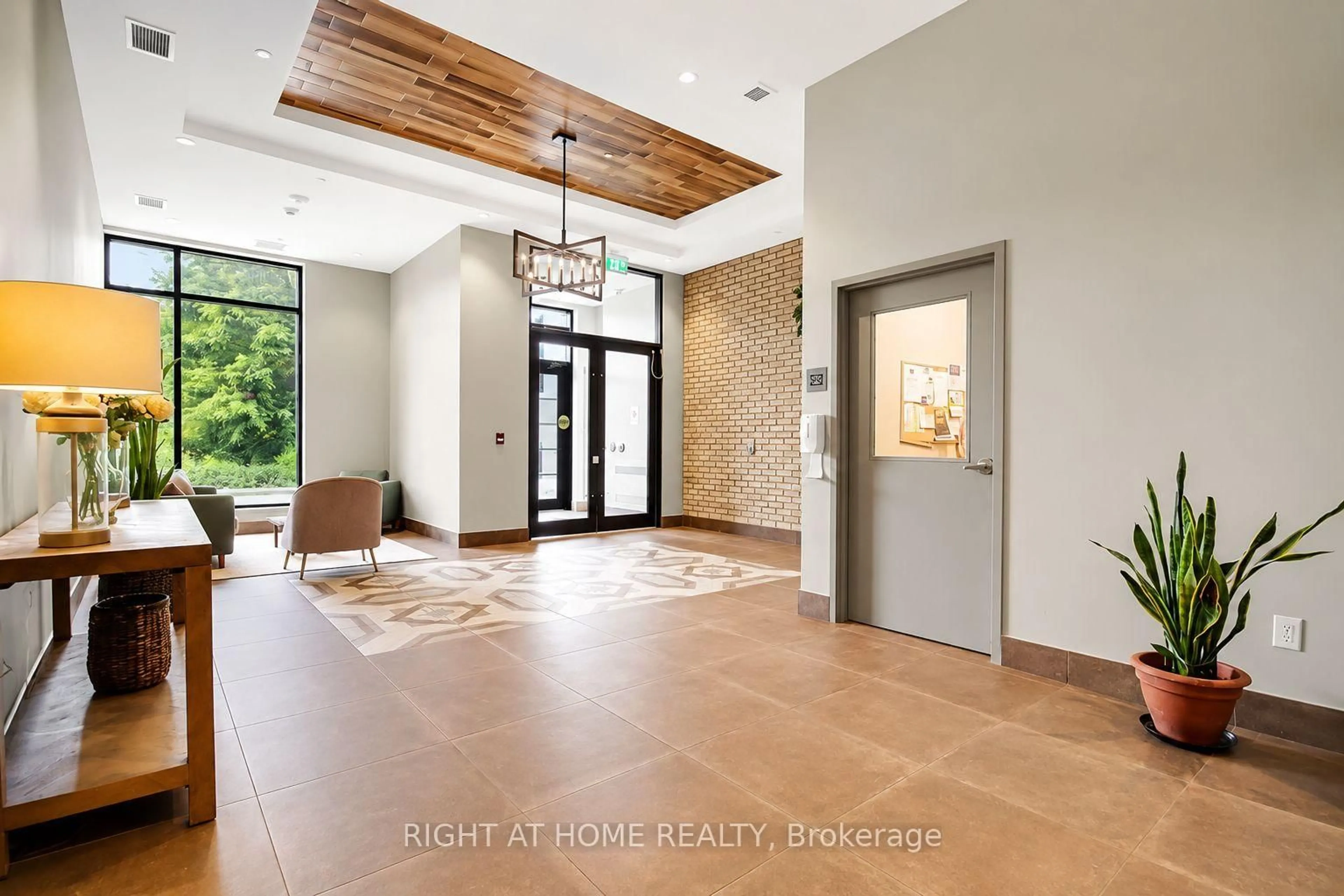 Indoor entryway for 60 Springhurst Ave #Unit #312, Ottawa Ontario K1S 5V7