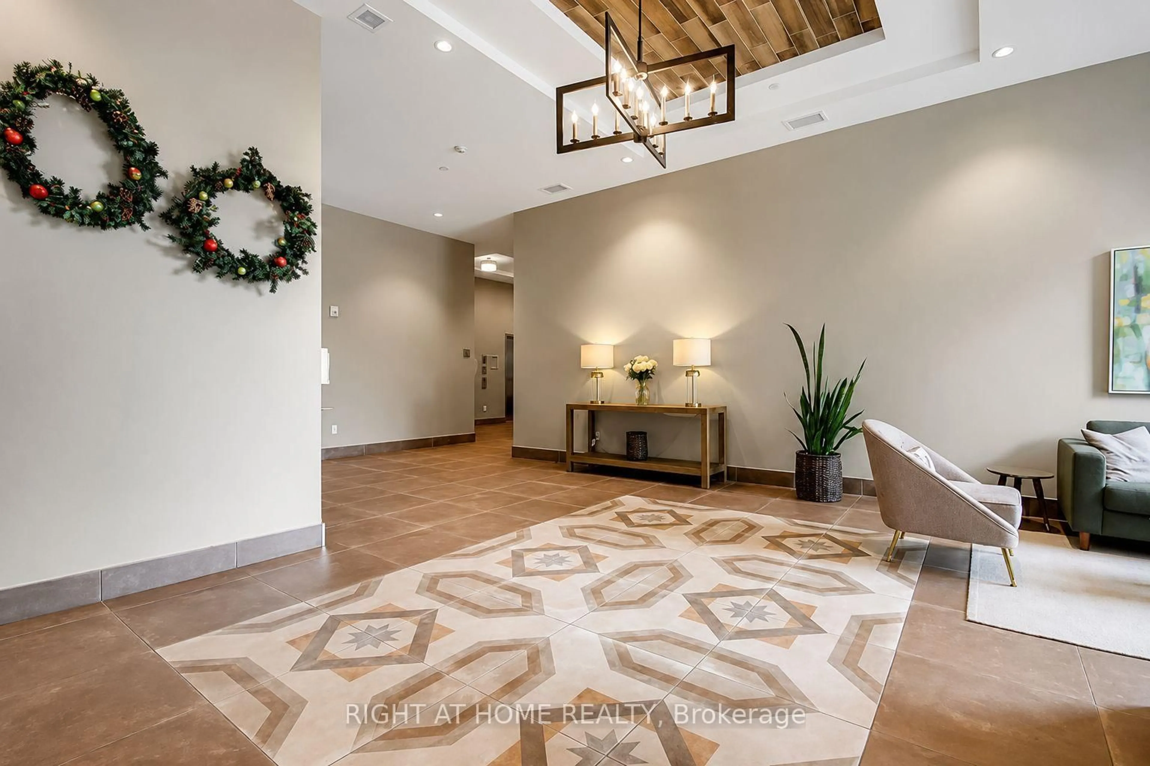 Indoor entryway for 60 Springhurst Ave #Unit #312, Ottawa Ontario K1S 5V7