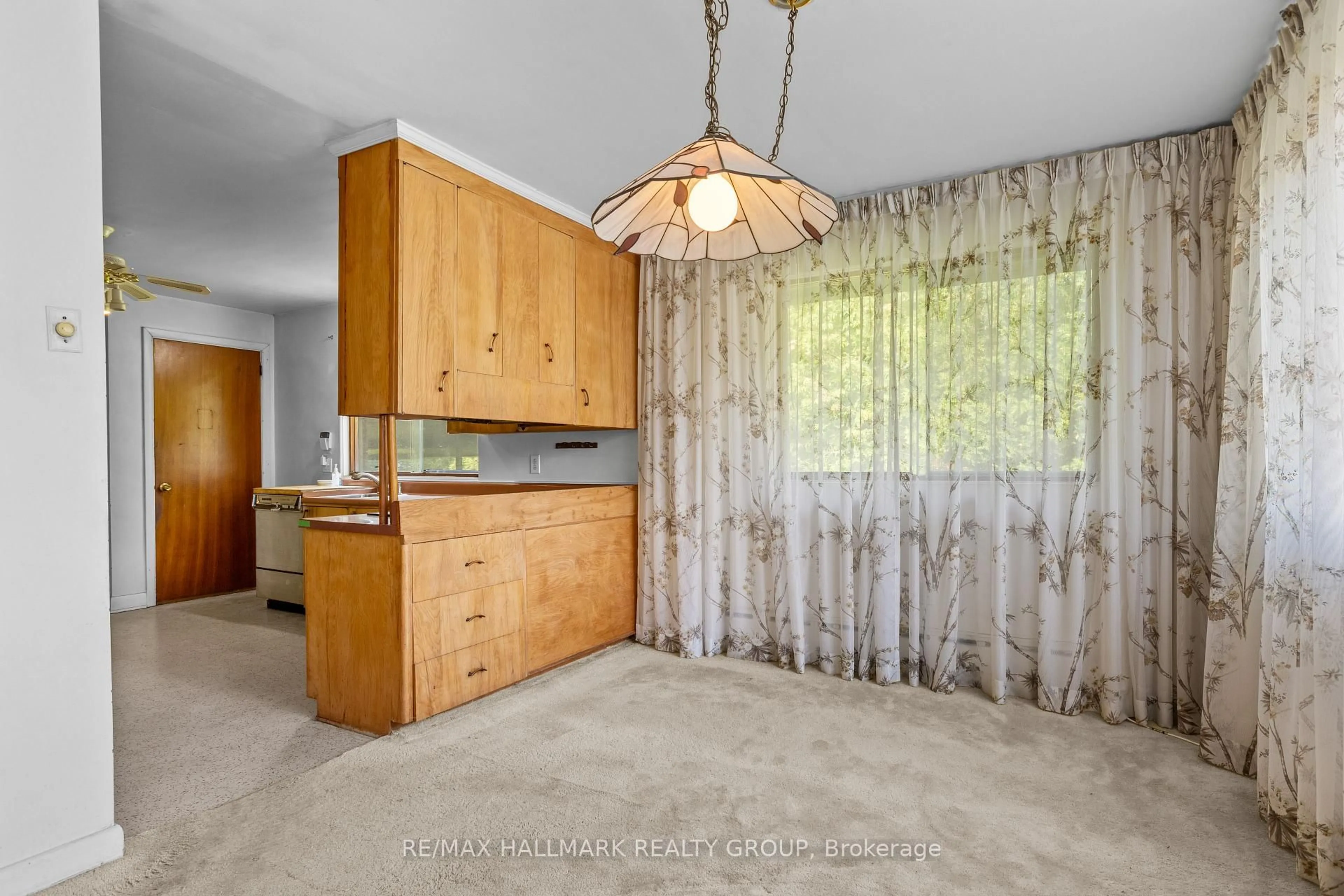 Standard kitchen, unknown for 492 Vernon Ave, Ottawa Ontario K1K 1A6