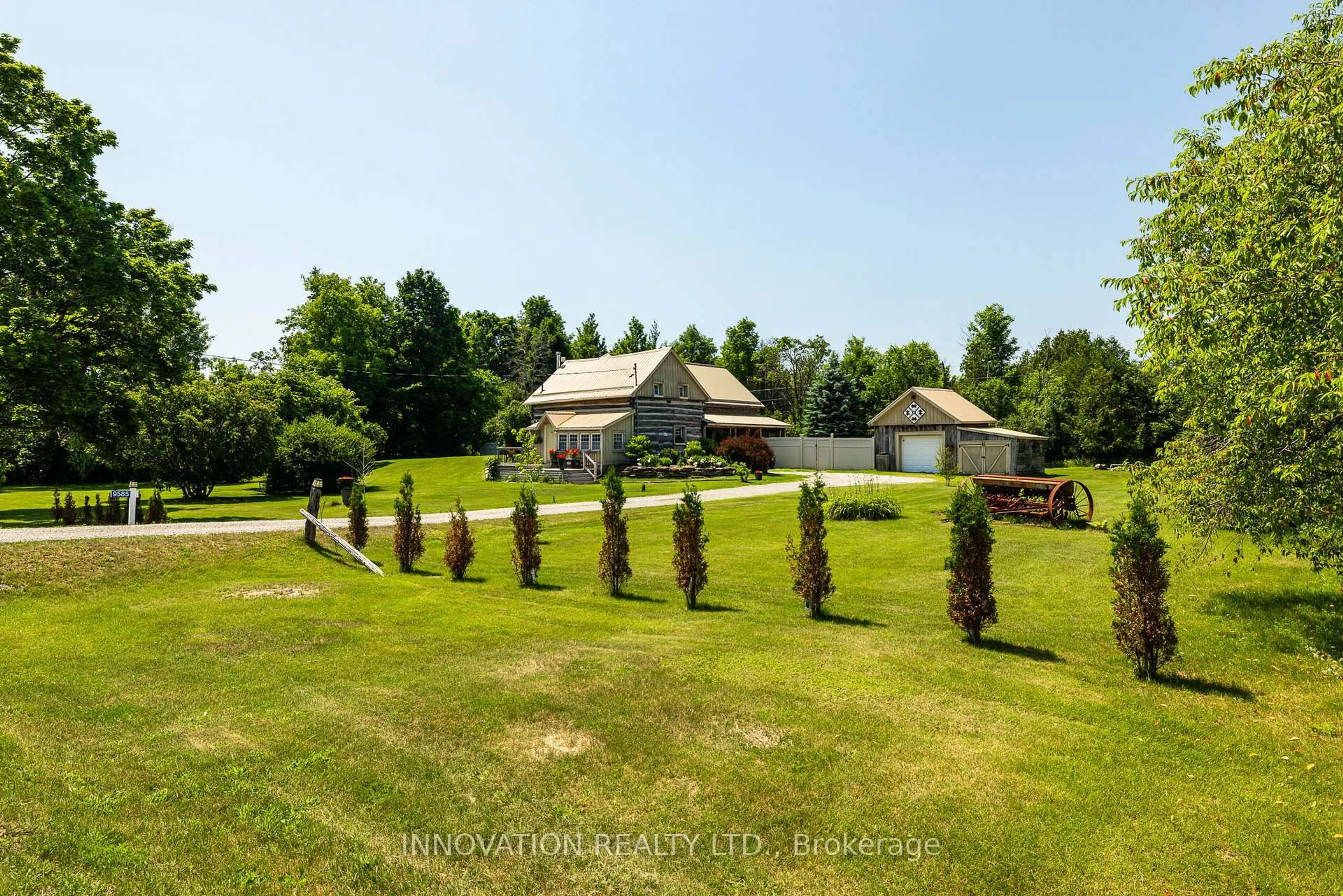 A pic from outside/outdoor area/front of a property/back of a property/a pic from drone, unknown for 9585 15 Highway, Franktown Ontario K7A 0K3