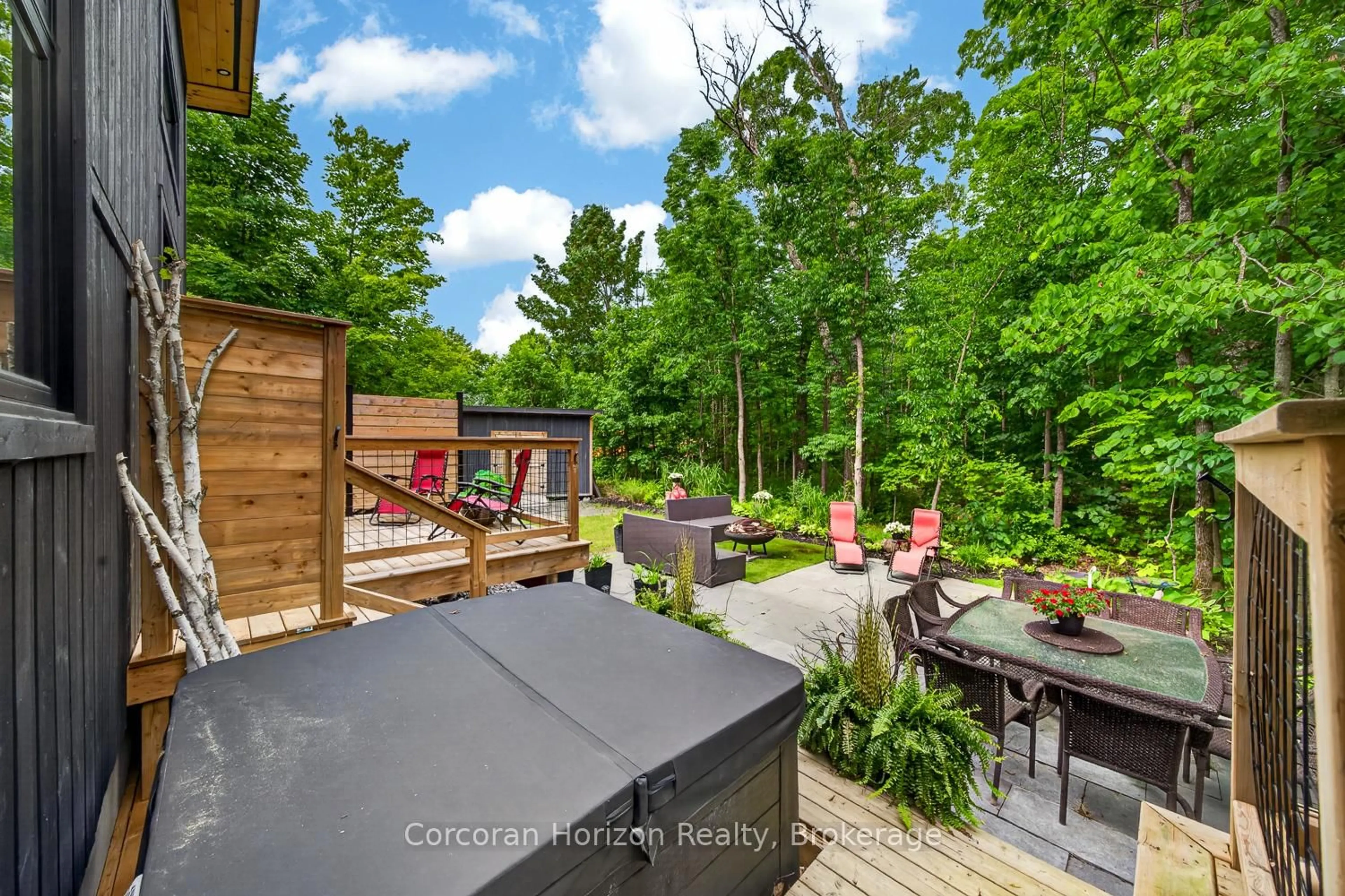 Patio, forest/trees view for 9 Silver Birch Circ, McKellar Ontario P2A 0B5