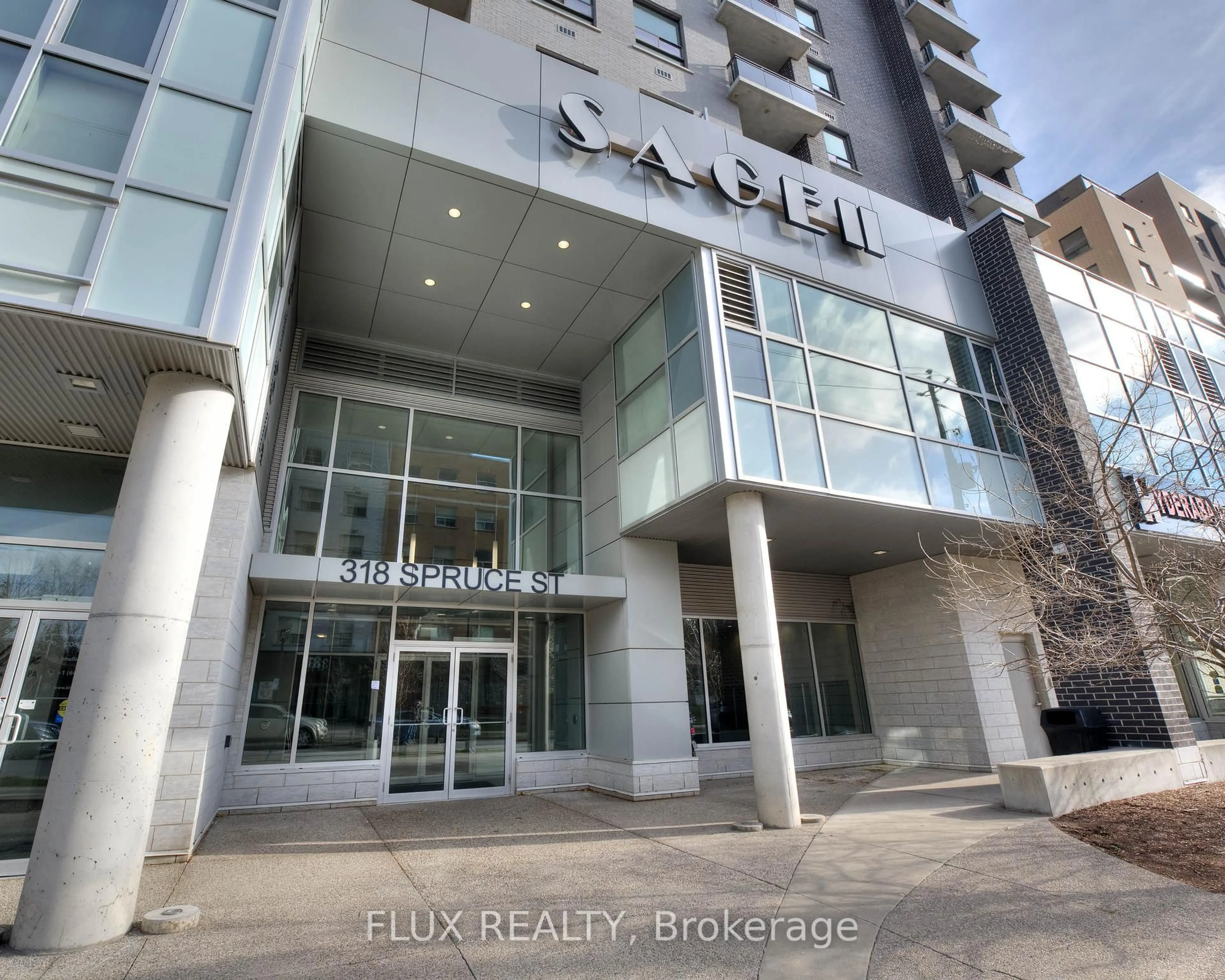 Indoor foyer for 318 SPRUCE St #808, Waterloo Ontario N2L 0E9