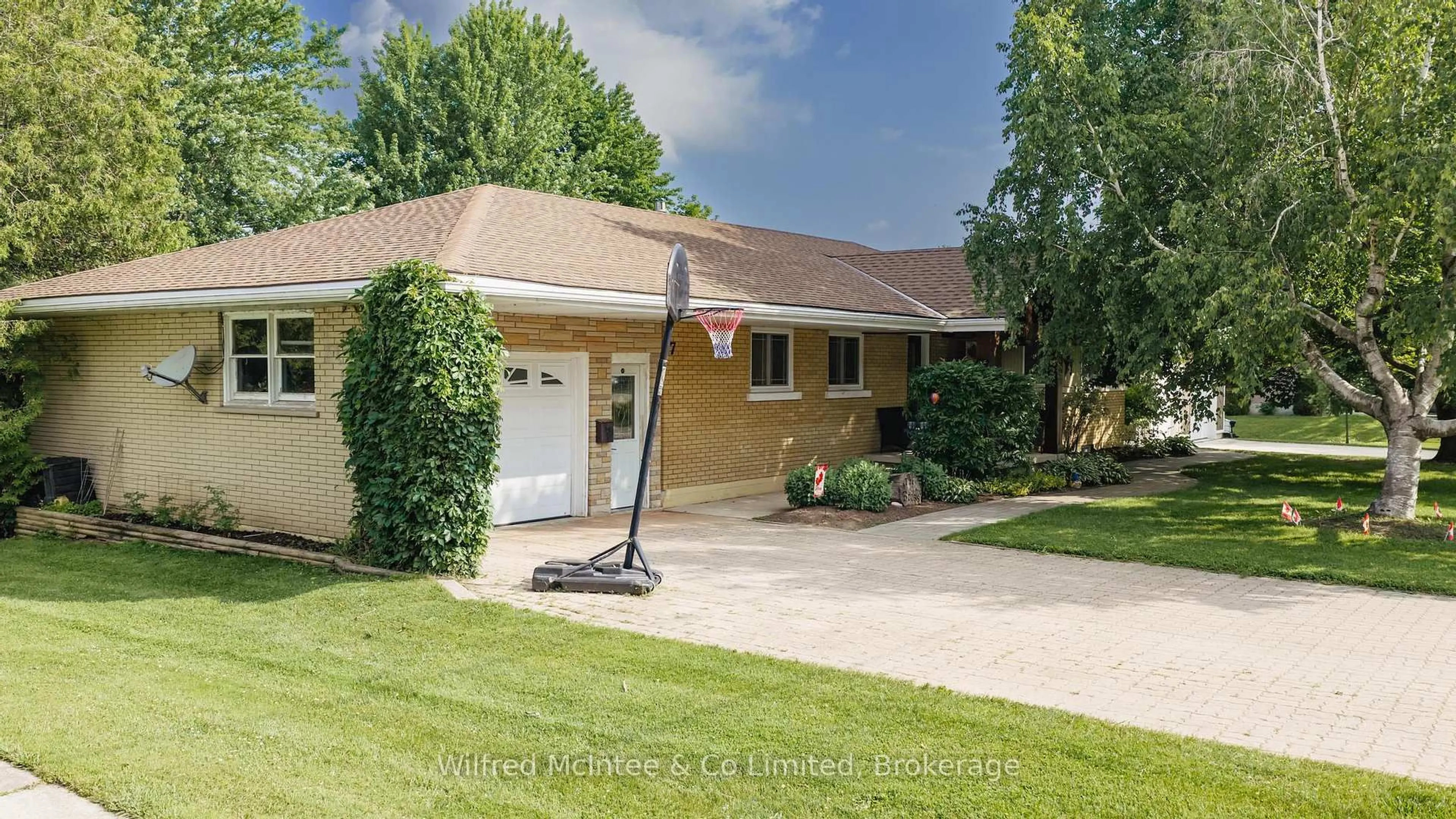 Unknown for 7 Ignatz St, South Bruce Ontario N0G 2J0