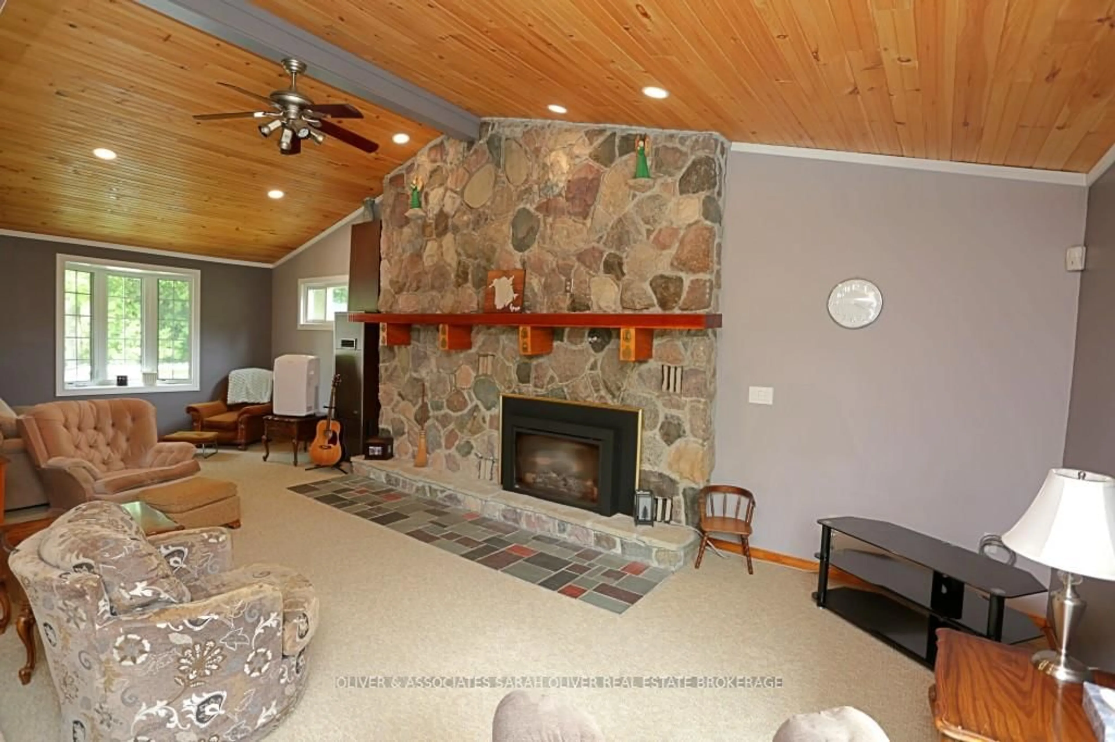 Living room with furniture, ceramic/tile floor for 6386 Victoria Ave, Lambton Shores Ontario N0N 1J2