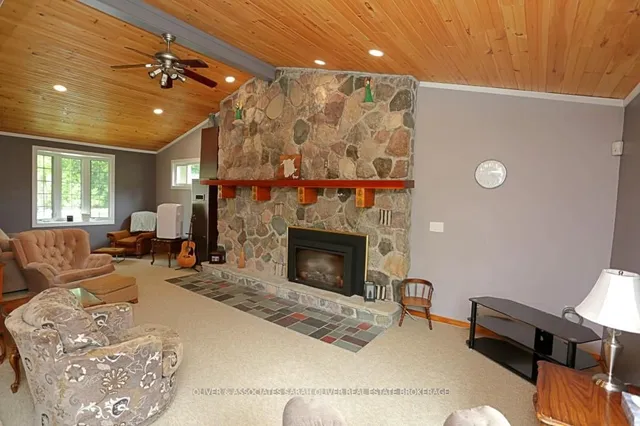 6386 Victoria Ave, Lambton Shores 5