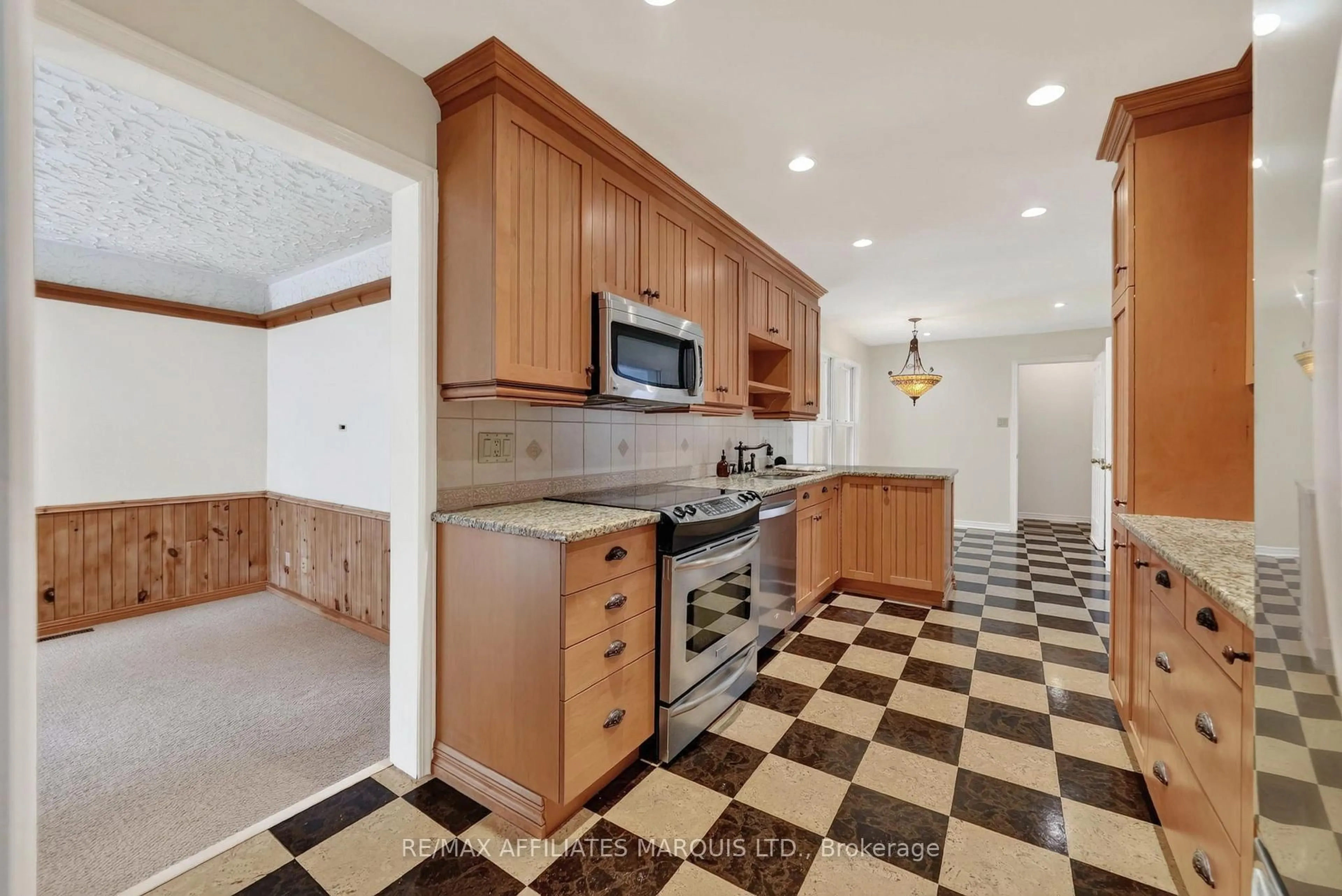 Unknown for 1626 Grant Ave, Cornwall Ontario K6J 5J4