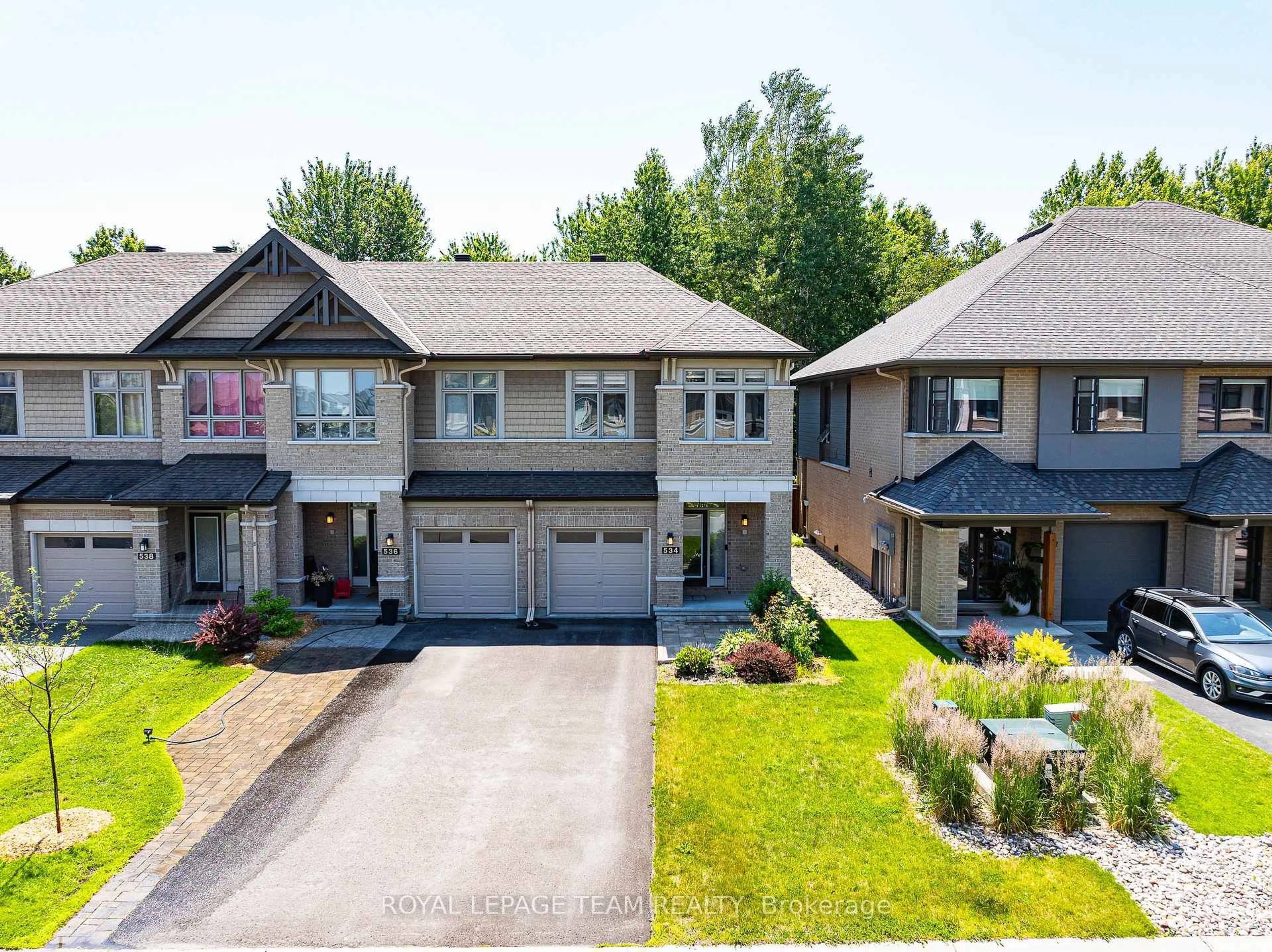 A pic from outside/outdoor area/front of a property/back of a property/a pic from drone, street for 534 STARGAZER Cres, Ottawa Ontario K4M 0H2