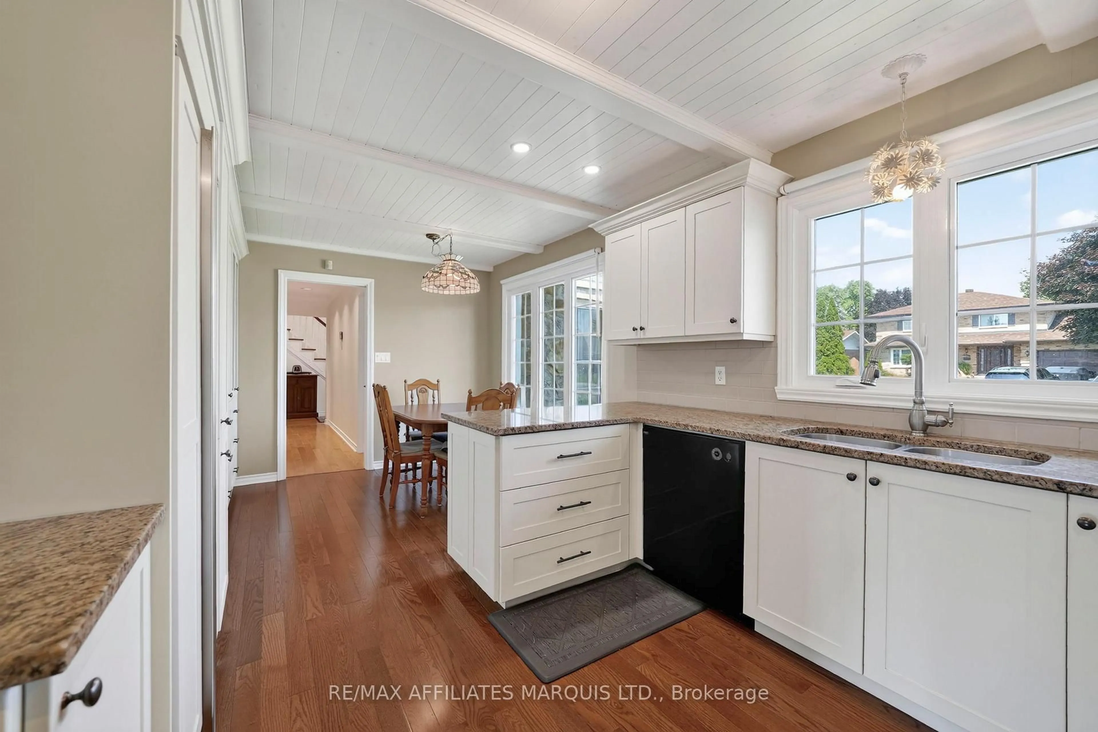 Open concept kitchen, unknown for 1920 Belvedere Cres, Cornwall Ontario K6H 6M9