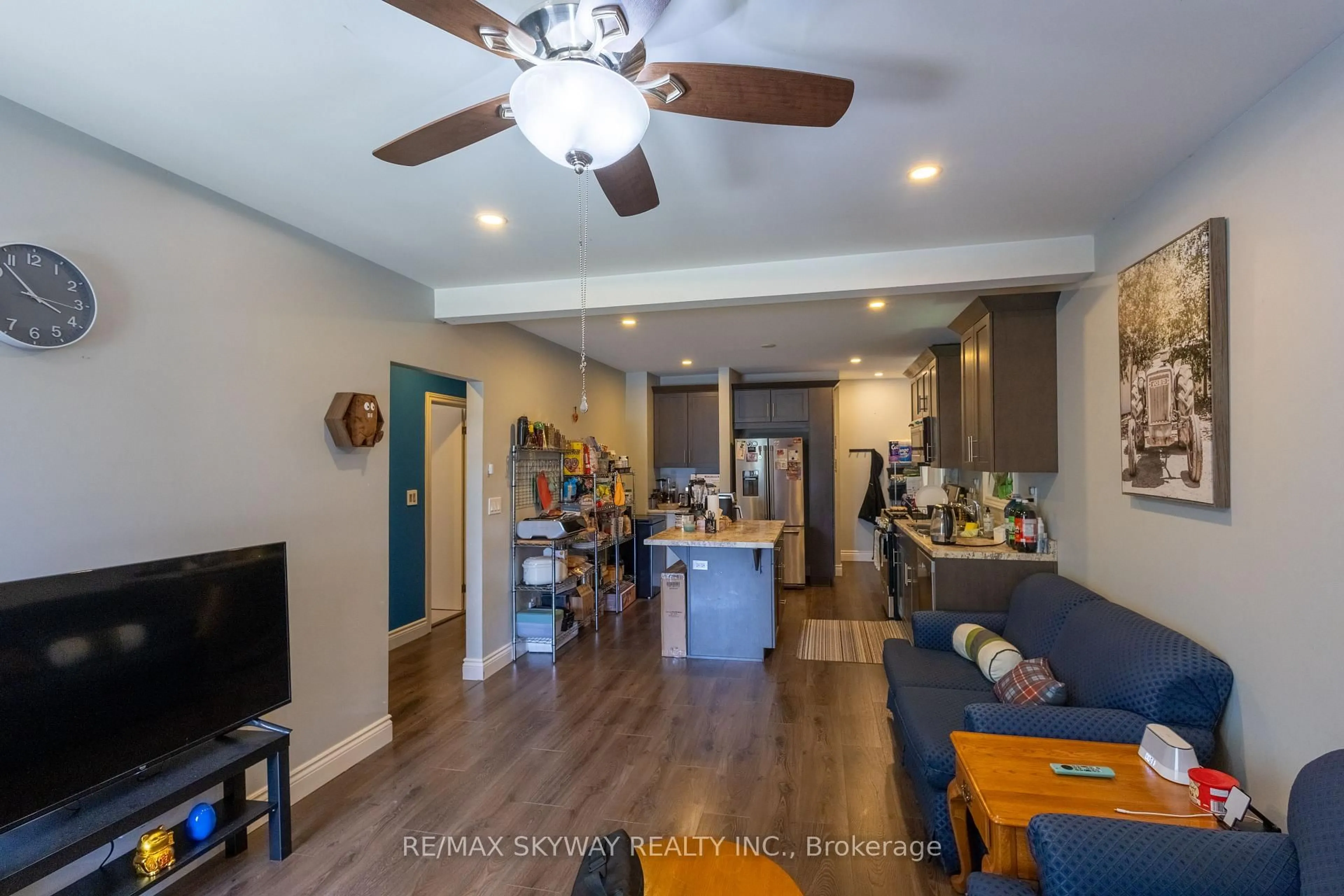 Open concept kitchen, unknown for 1160 Elm Ave, Windsor Ontario N9A 5H9