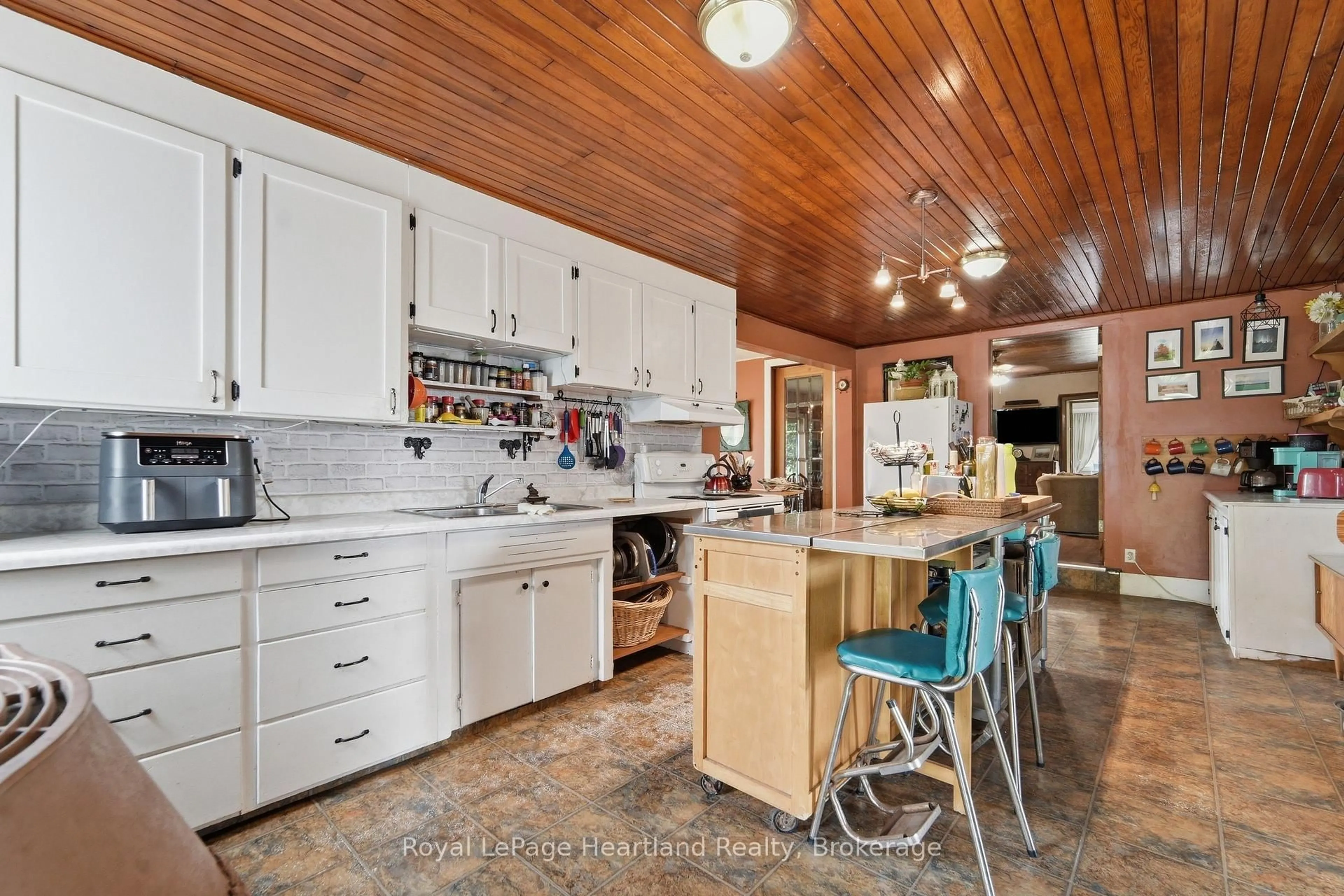 Open concept kitchen, ceramic/tile floor for 43882 Winthrop Rd, Huron East Ontario N0K 1E0