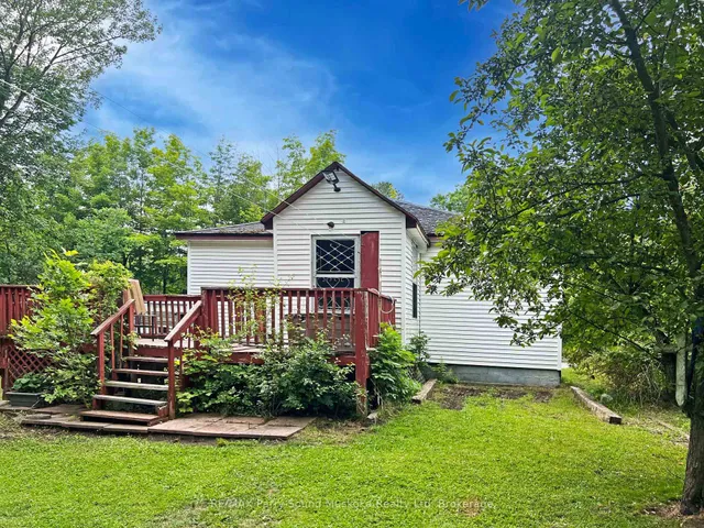 11 Adelaide St, Parry Sound 2