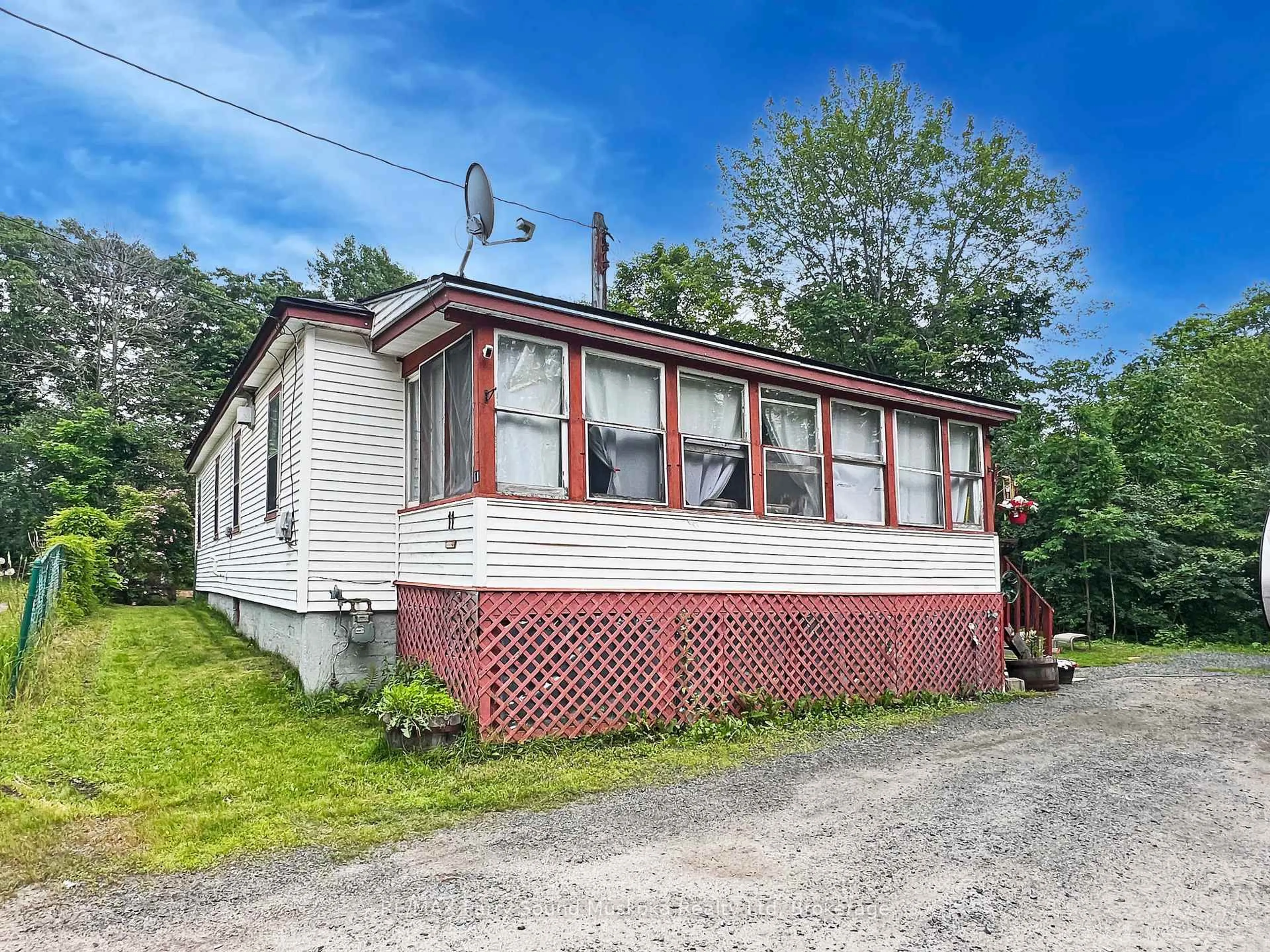 Unknown for 11 Adelaide St, Parry Sound Ontario P2A 1H2