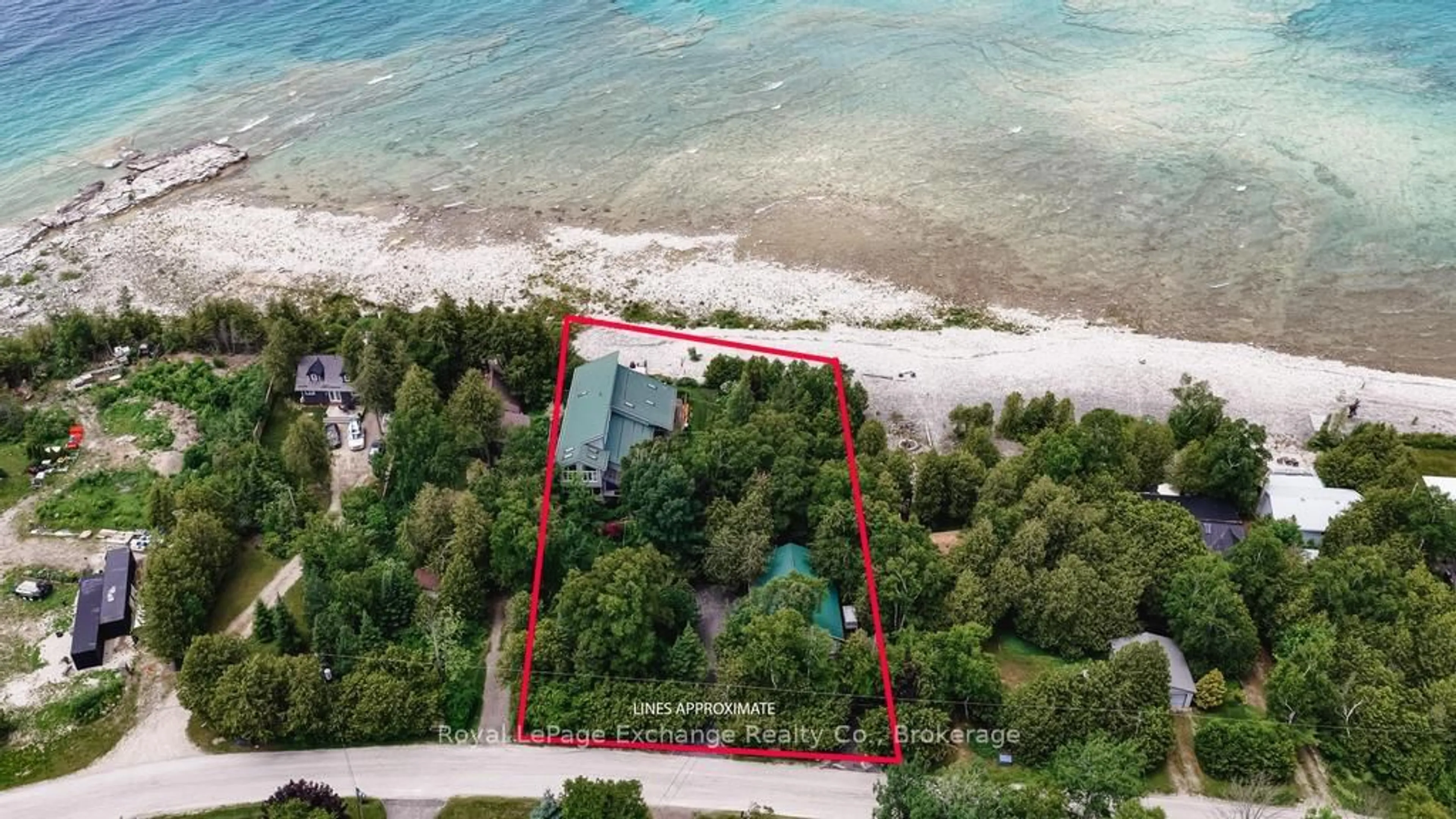A pic from outside/outdoor area/front of a property/back of a property/a pic from drone, water/lake/river/ocean view for 274 Victoria St, Kincardine Ontario N0G 2T0
