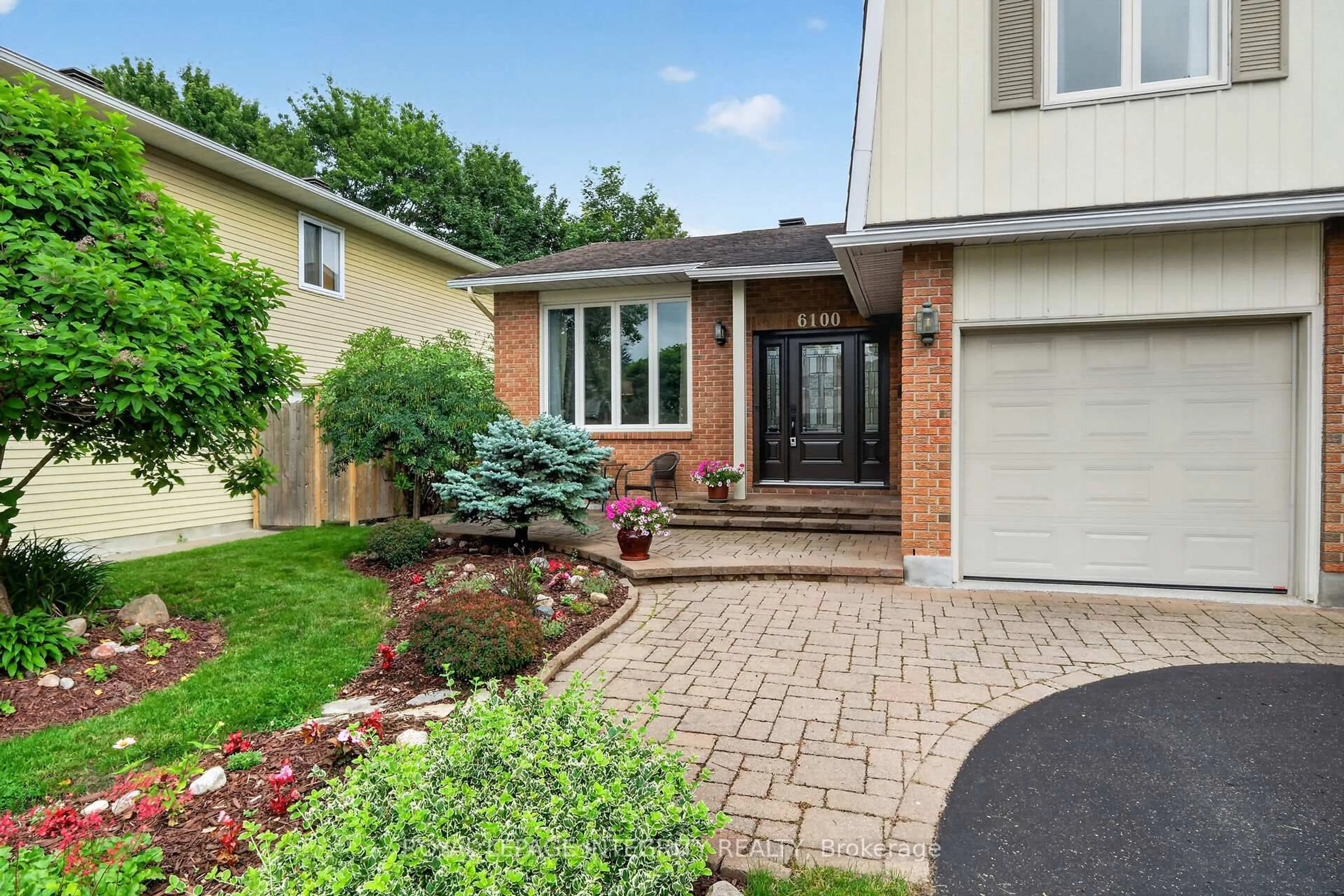 Home with brick exterior material, street for 6100 Vineyard Dr, Ottawa Ontario K1C 2K2