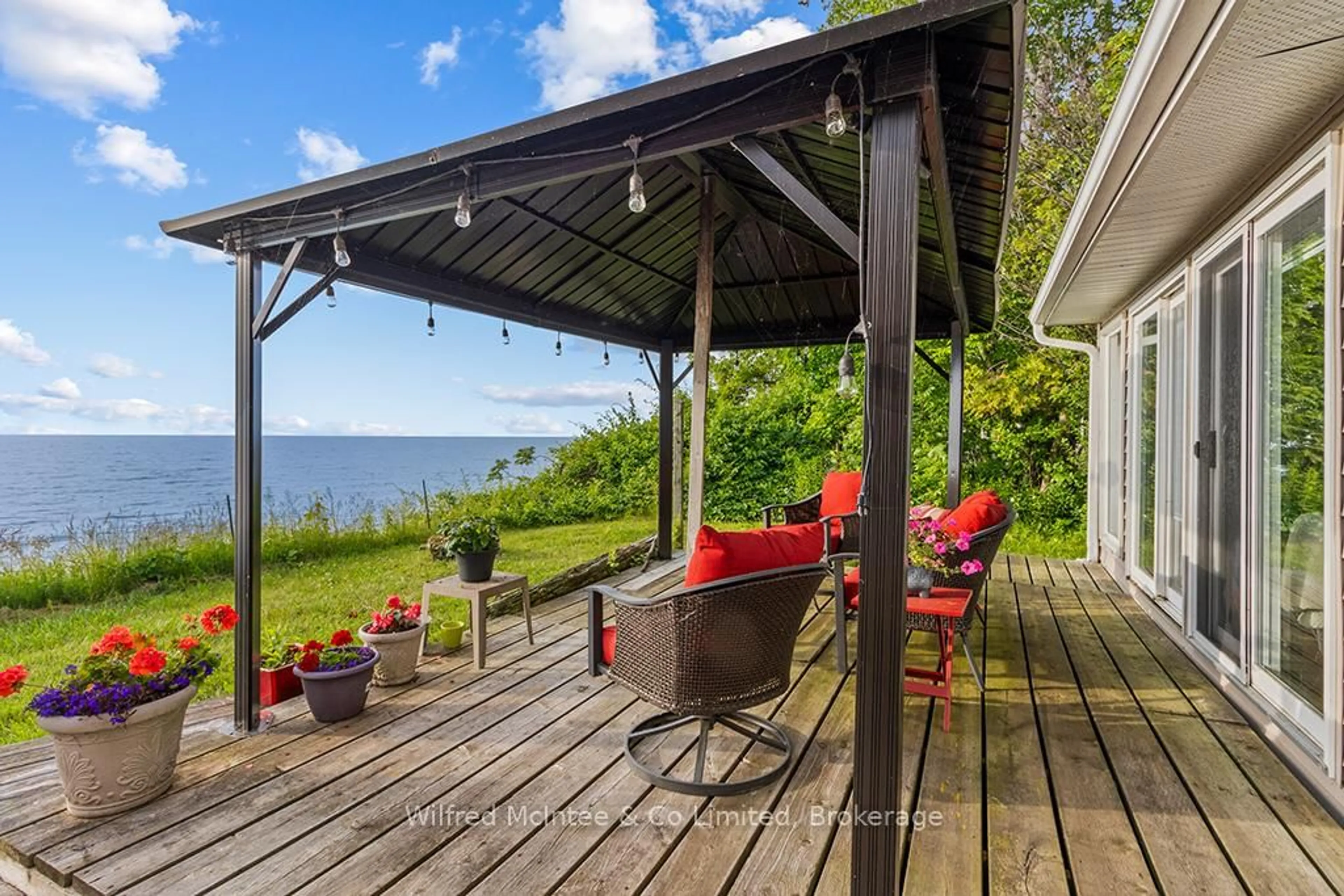 Patio, water/lake/river/ocean view for 531 Bruce ROAD 13 Rd, Native Leased Lands Ontario N0H 2L0