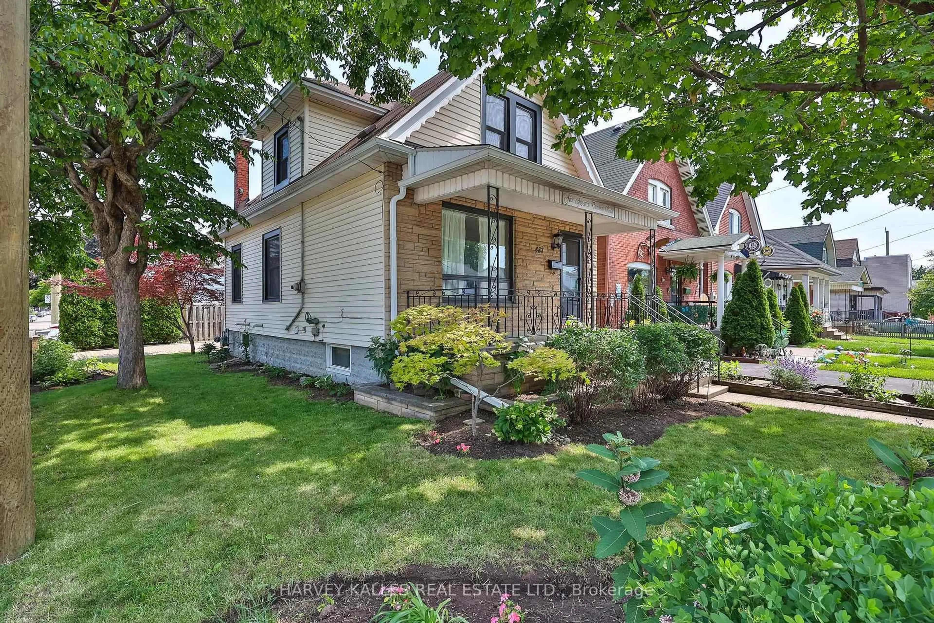 Home with brick exterior material, street for 487 Dunsmure Rd, Hamilton Ontario L8H 1G8