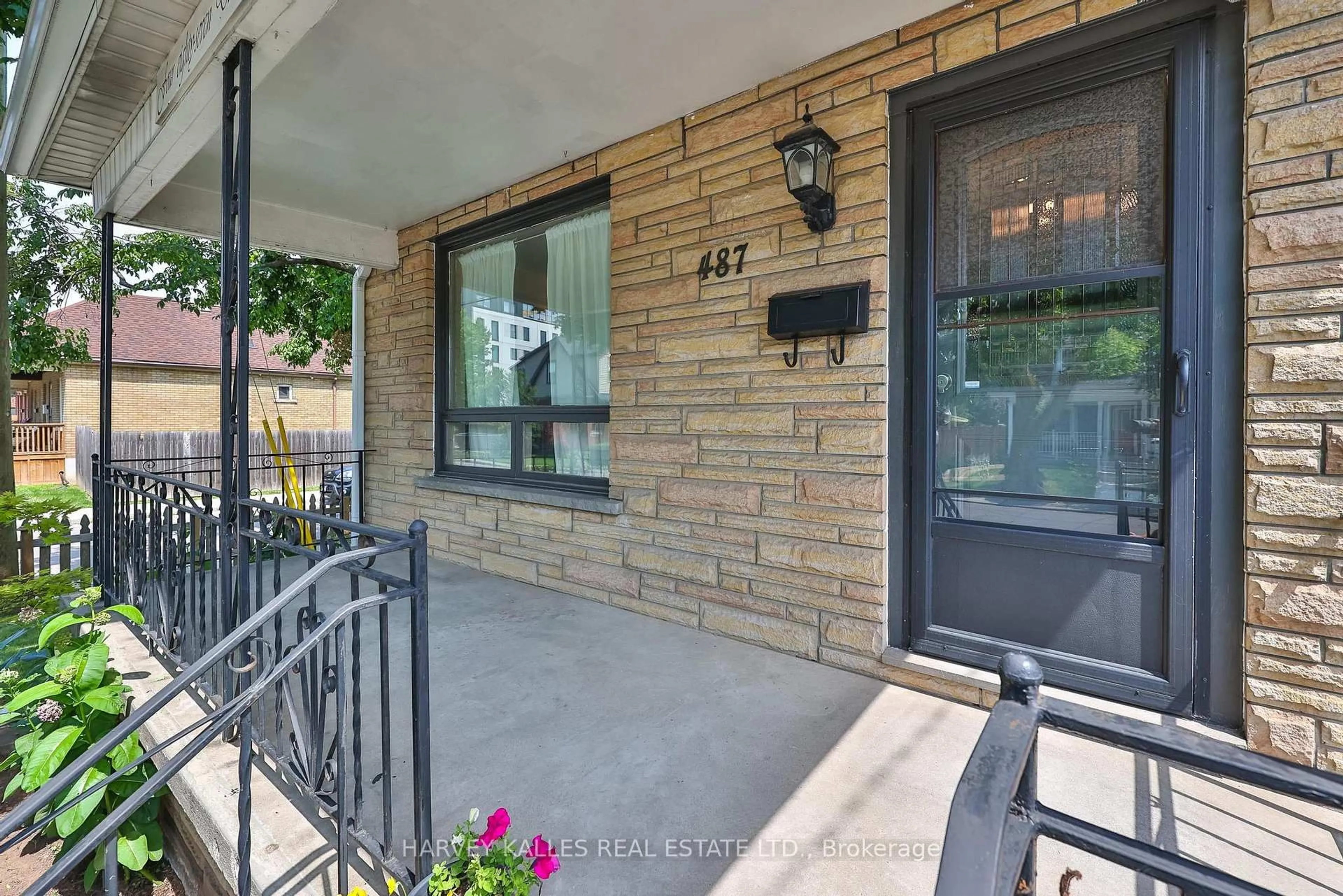 Unknown for 487 Dunsmure Rd, Hamilton Ontario L8H 1G8